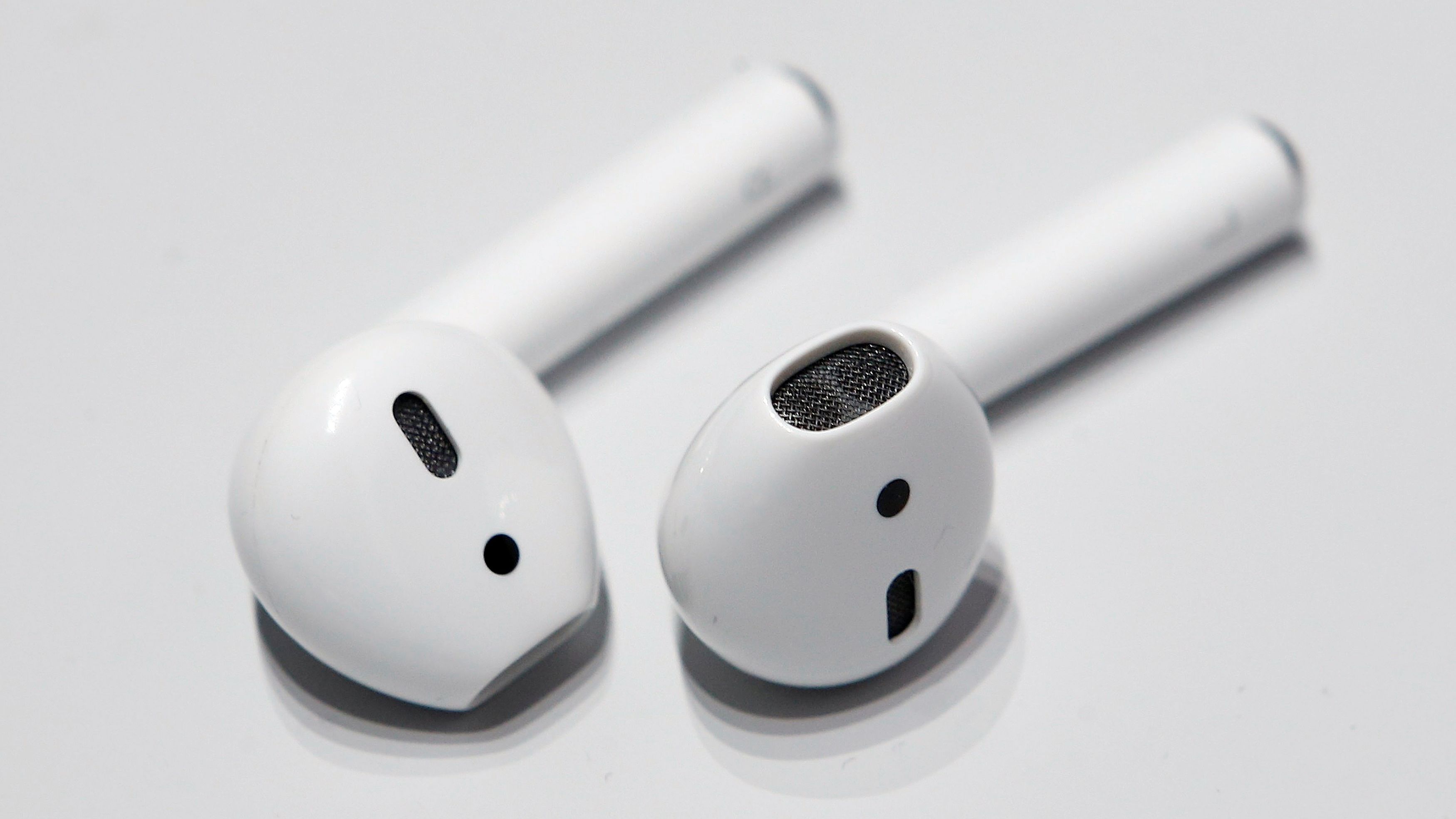 Apple (AAPL) AirPods are the most stereotypical Apple product in ...