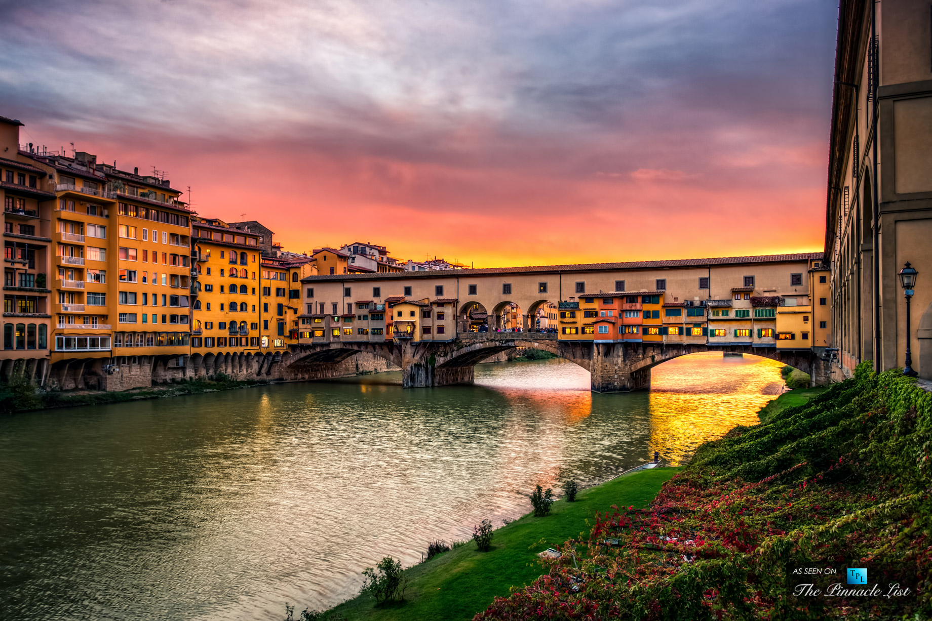 Beautiful Sunset Shimmering Over Ponte Vecchio on Arno River in ...