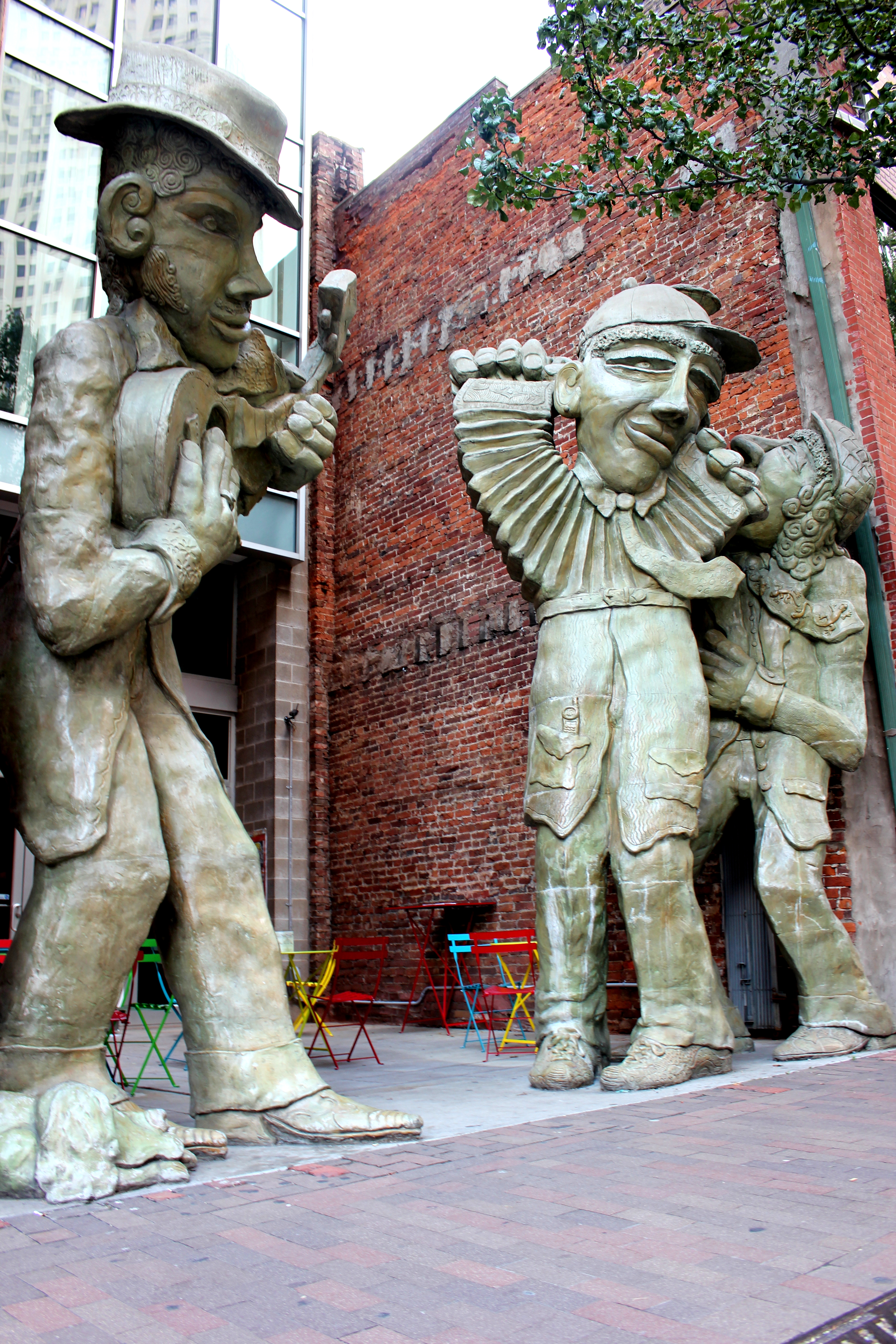 Top 5 Public Art Pieces of Downtown Pittsburgh – Point Park News Service