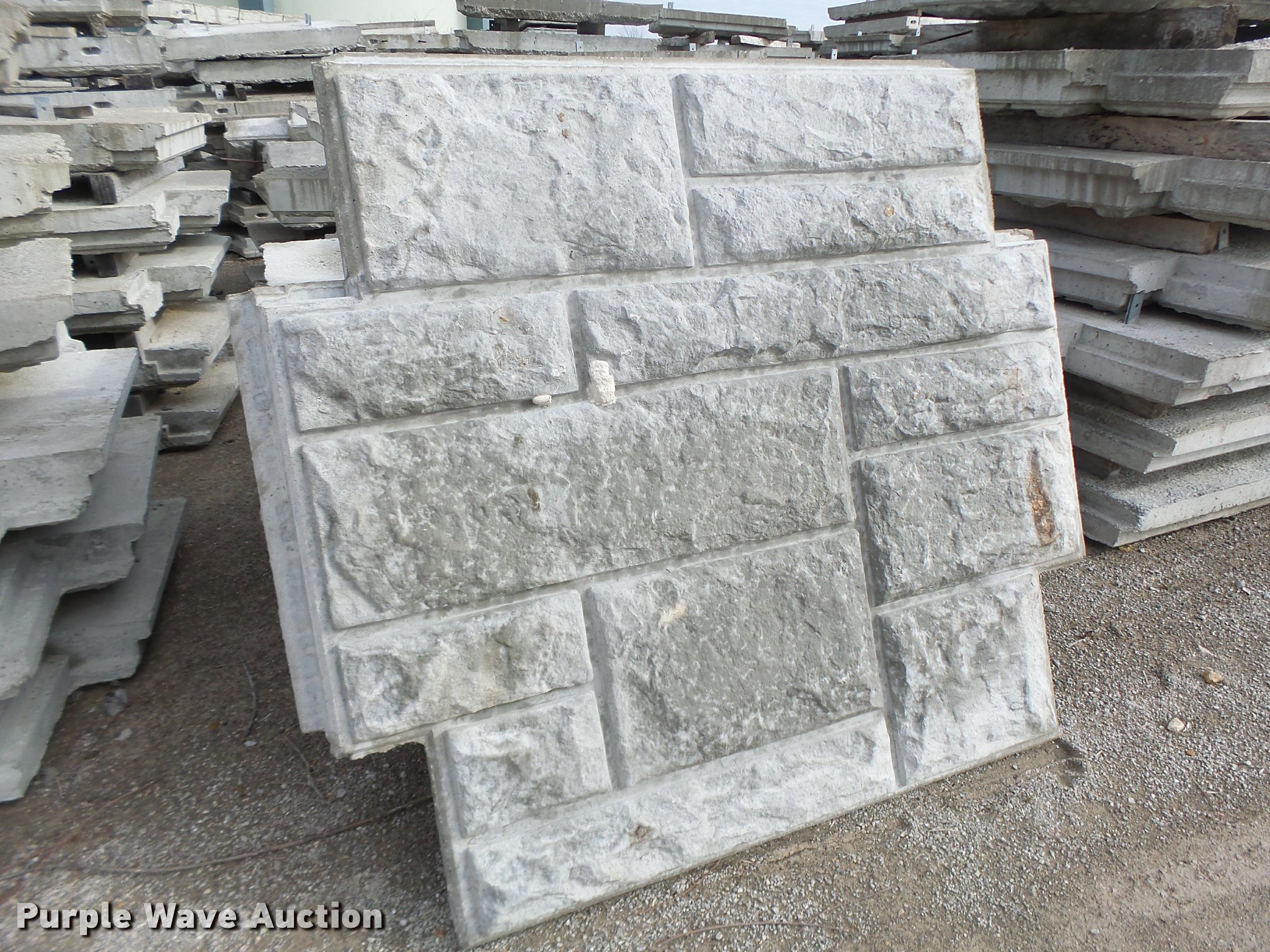Approximately 200 Ashlar Stone retaining wall blocks | Item ...