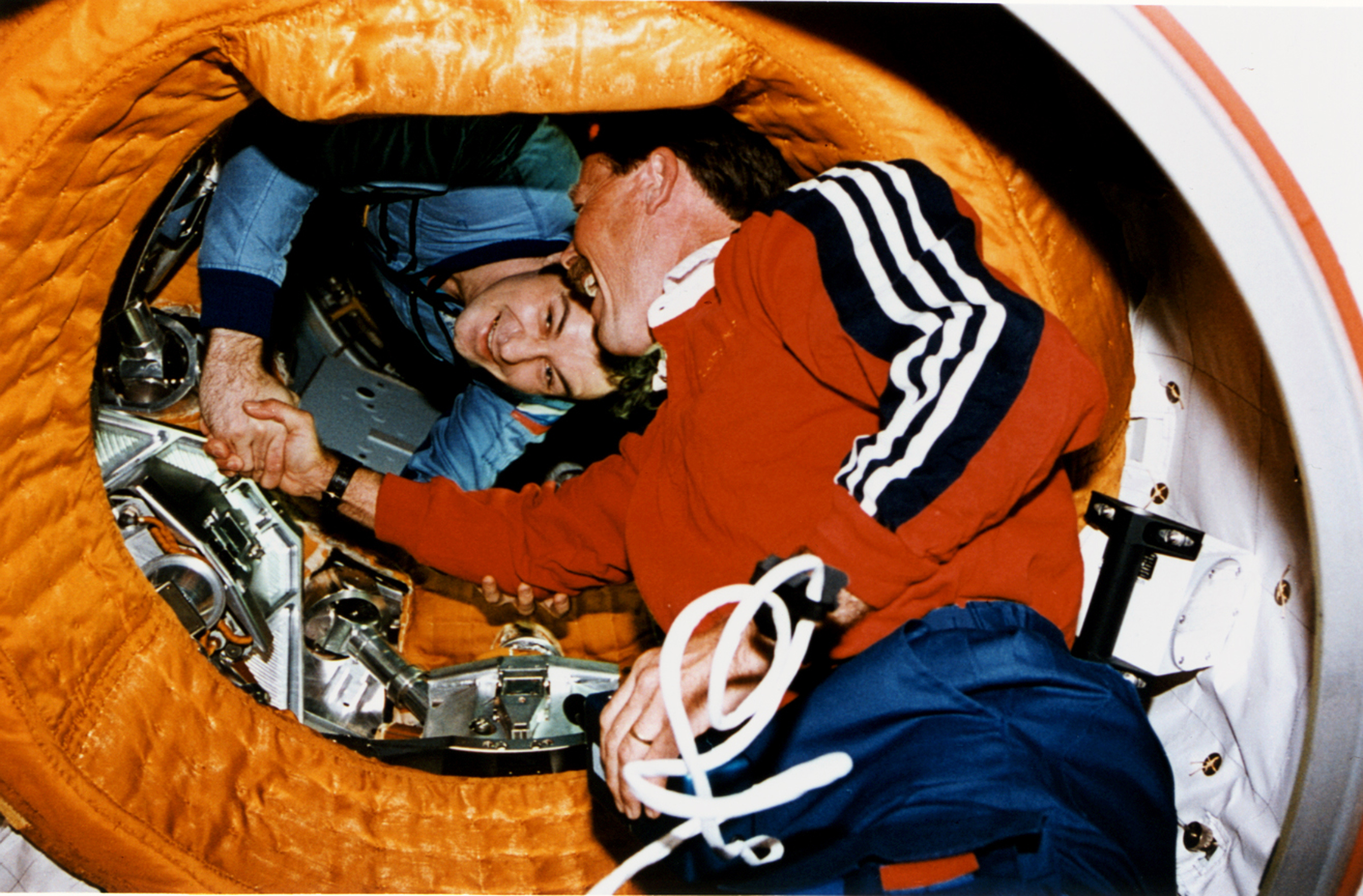 File:Astronaut Gibson Shakes Hands with Cosmonaut Dezhurov - GPN ...