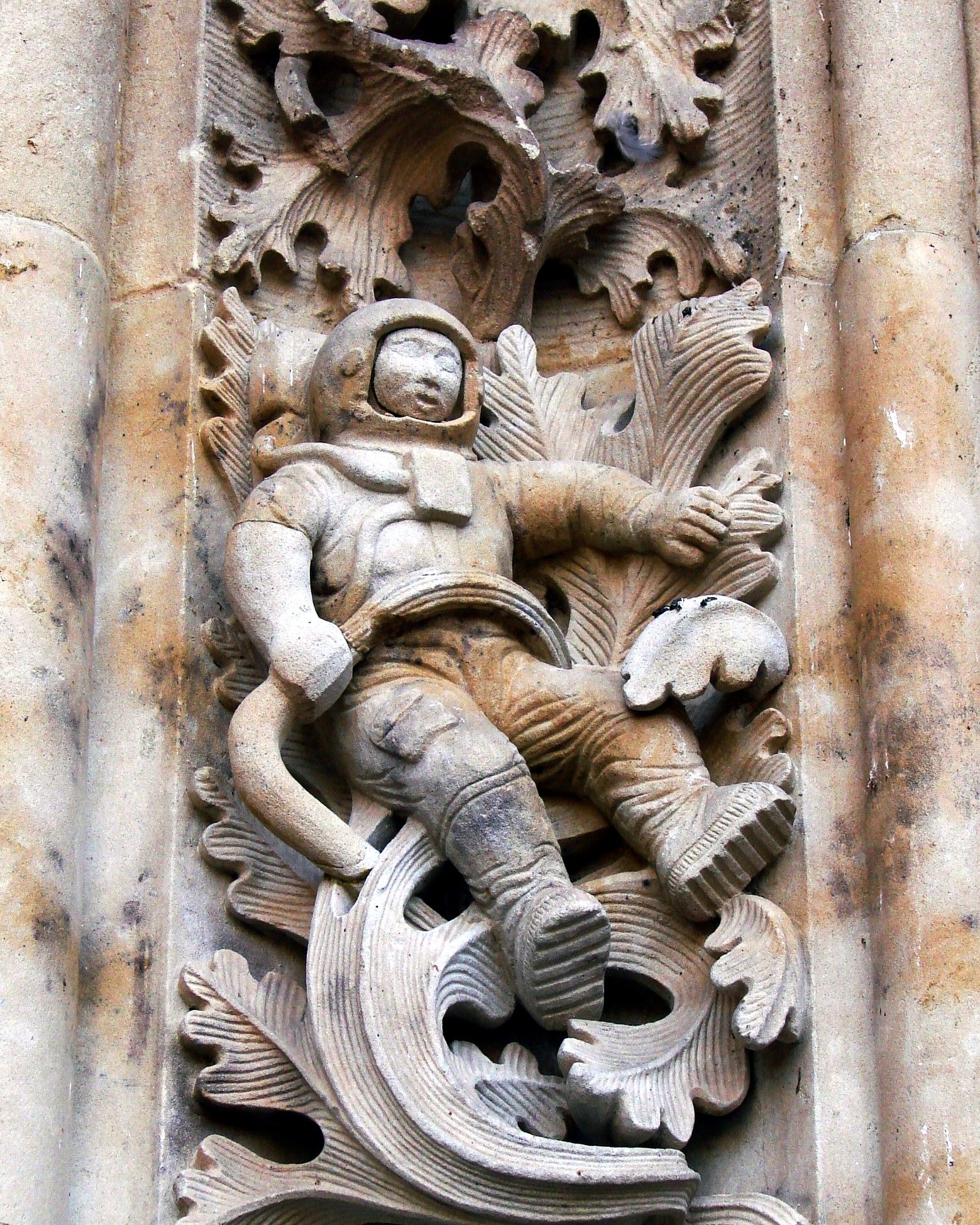 The Astronaut on a pillar at Salamanca cathedral church | Unique ...
