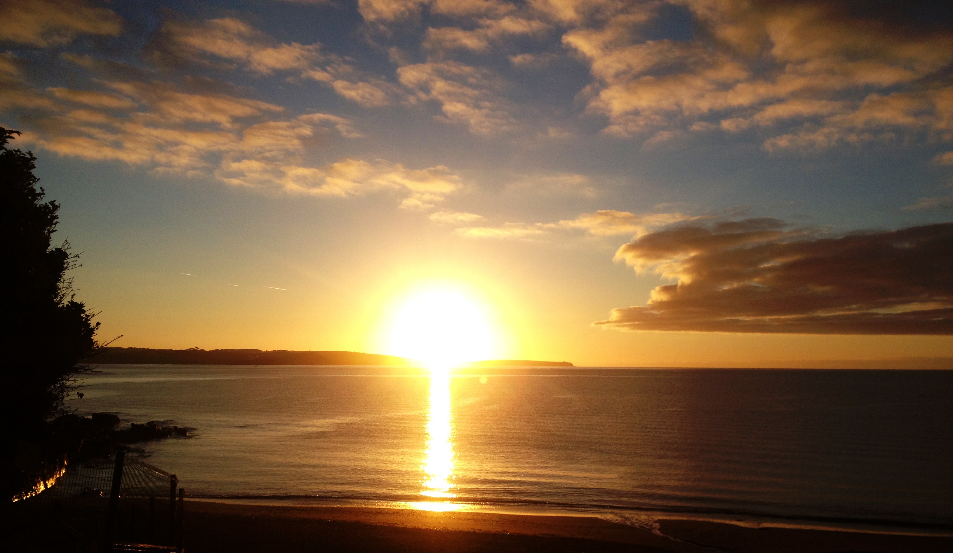 Dawn to Dusk – the sea is open | Myrtleville Swimmers