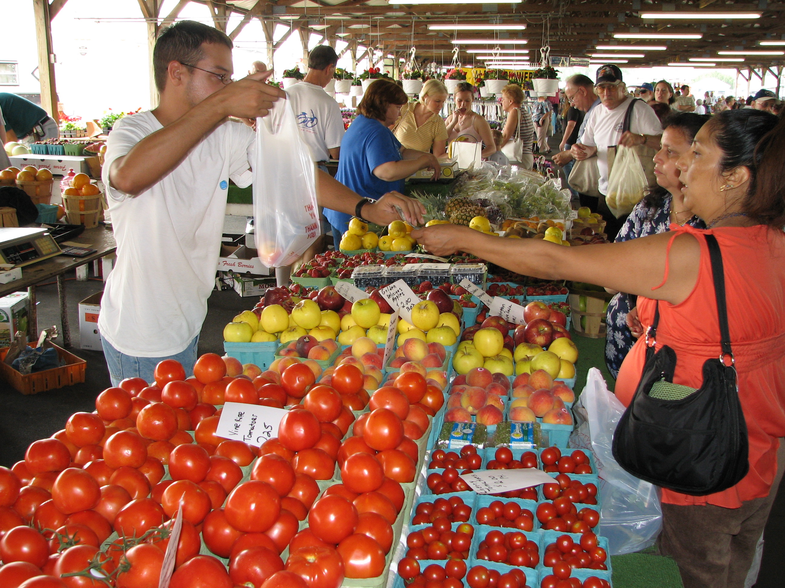 It's Harvest Season at Local Farmers Markets - Wallace Medical Concern