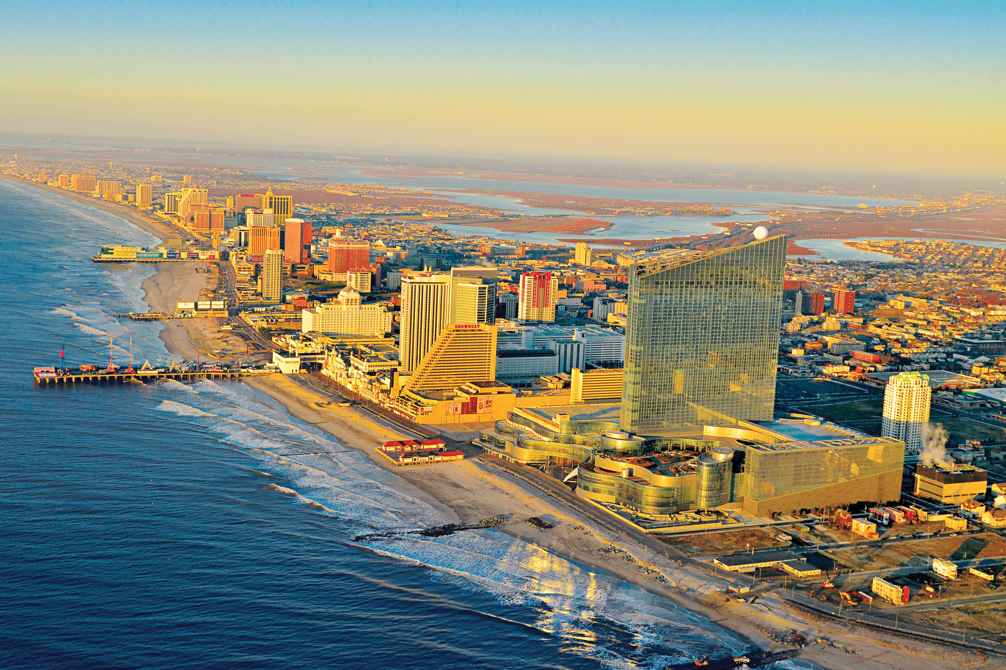 Guide to Atlantic City, NJ, including casinos, hotels and beaches