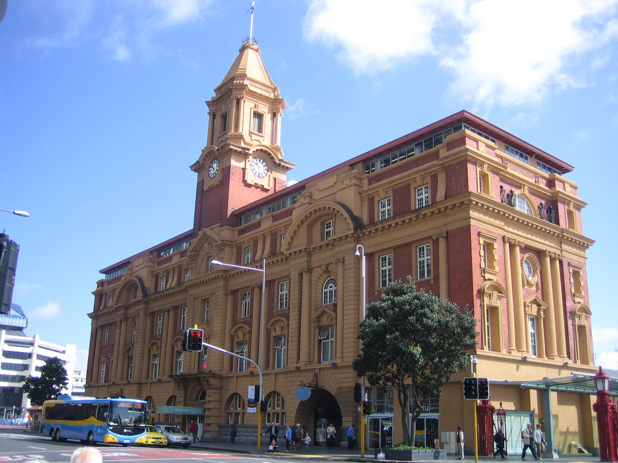 File:Ferry Building, Auckland, 2007.jpg - Wikimedia Commons