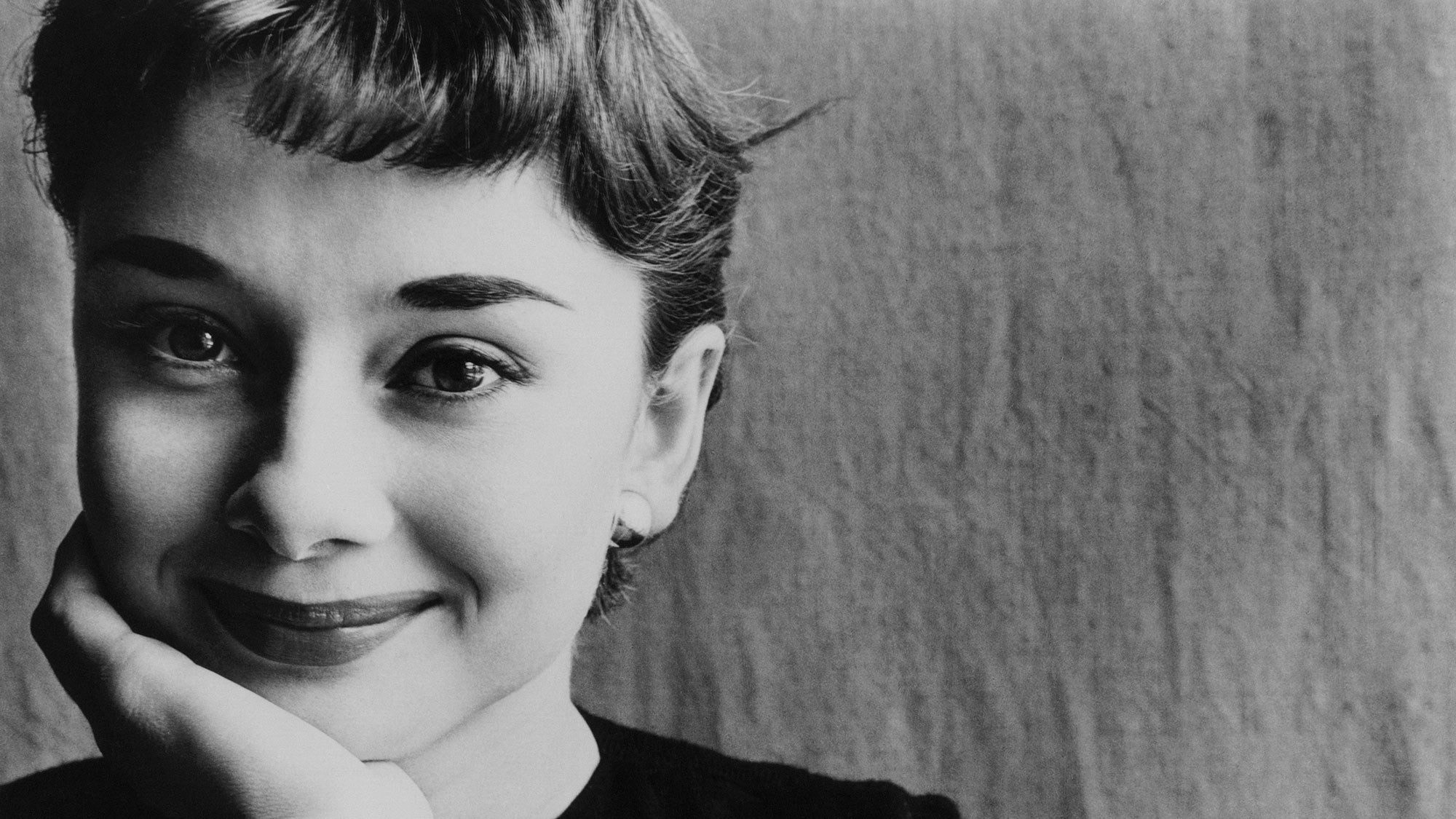Audrey Hepburn – Mia Redzhova – Medium