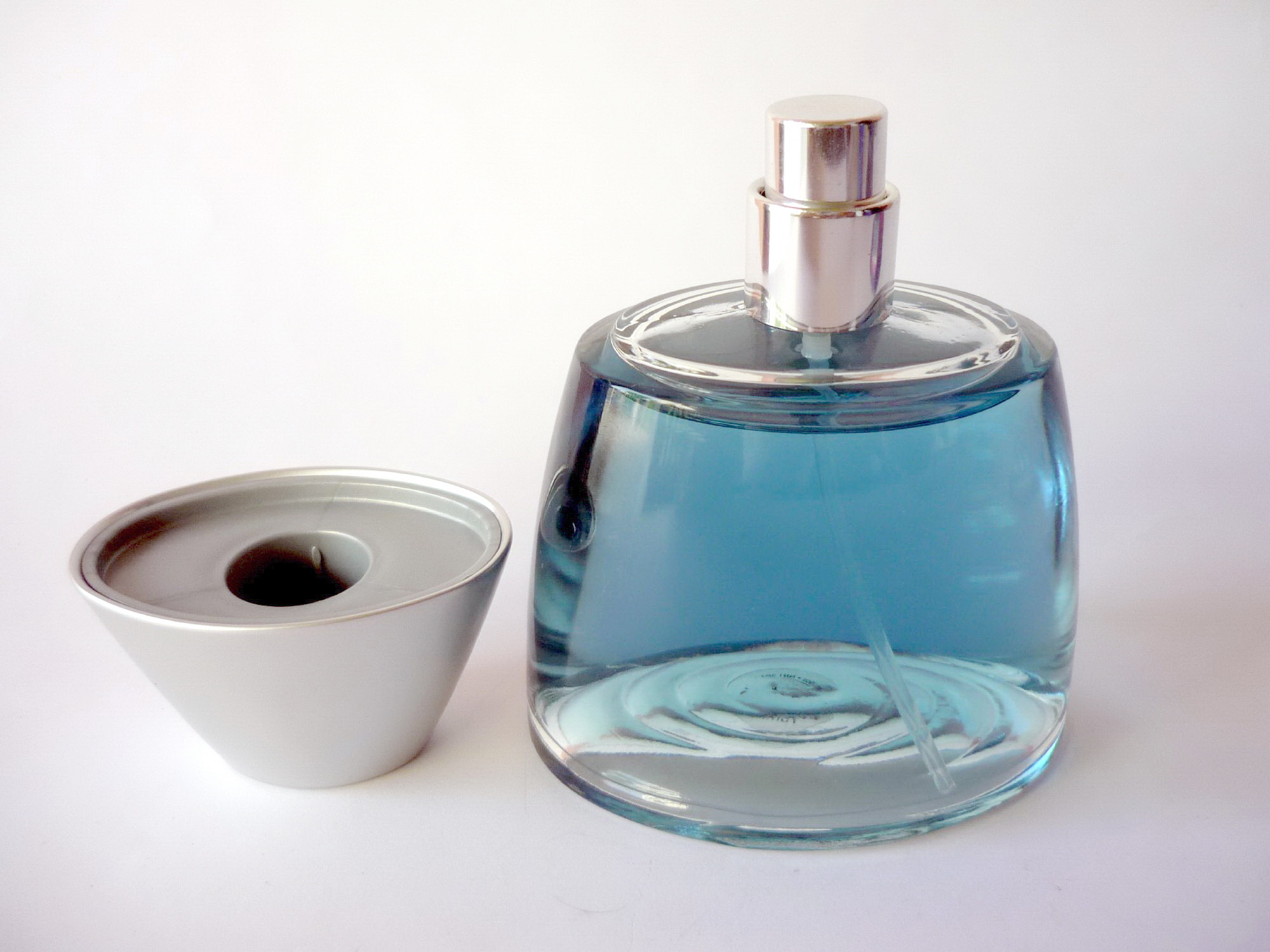 Avon blue rush perfume photo