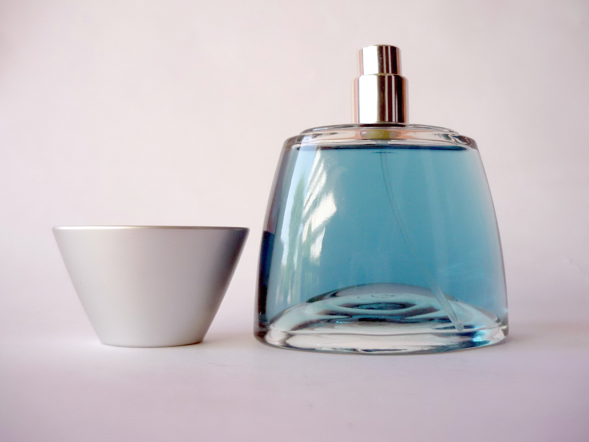 Avon blue rush perfume photo