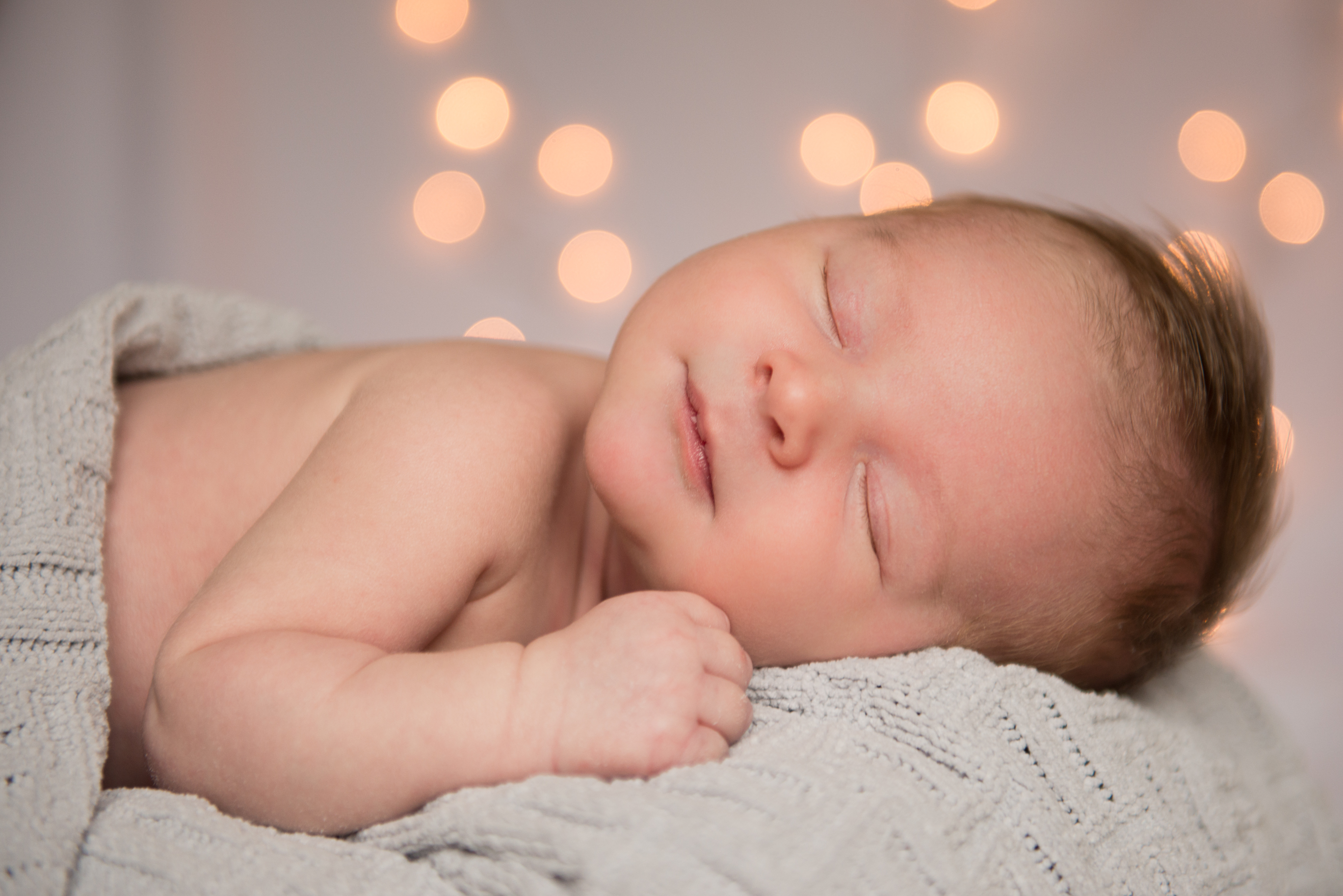 4 Reasons Why “You Should Never Wake A Sleeping Baby” is A Myth! - A ...