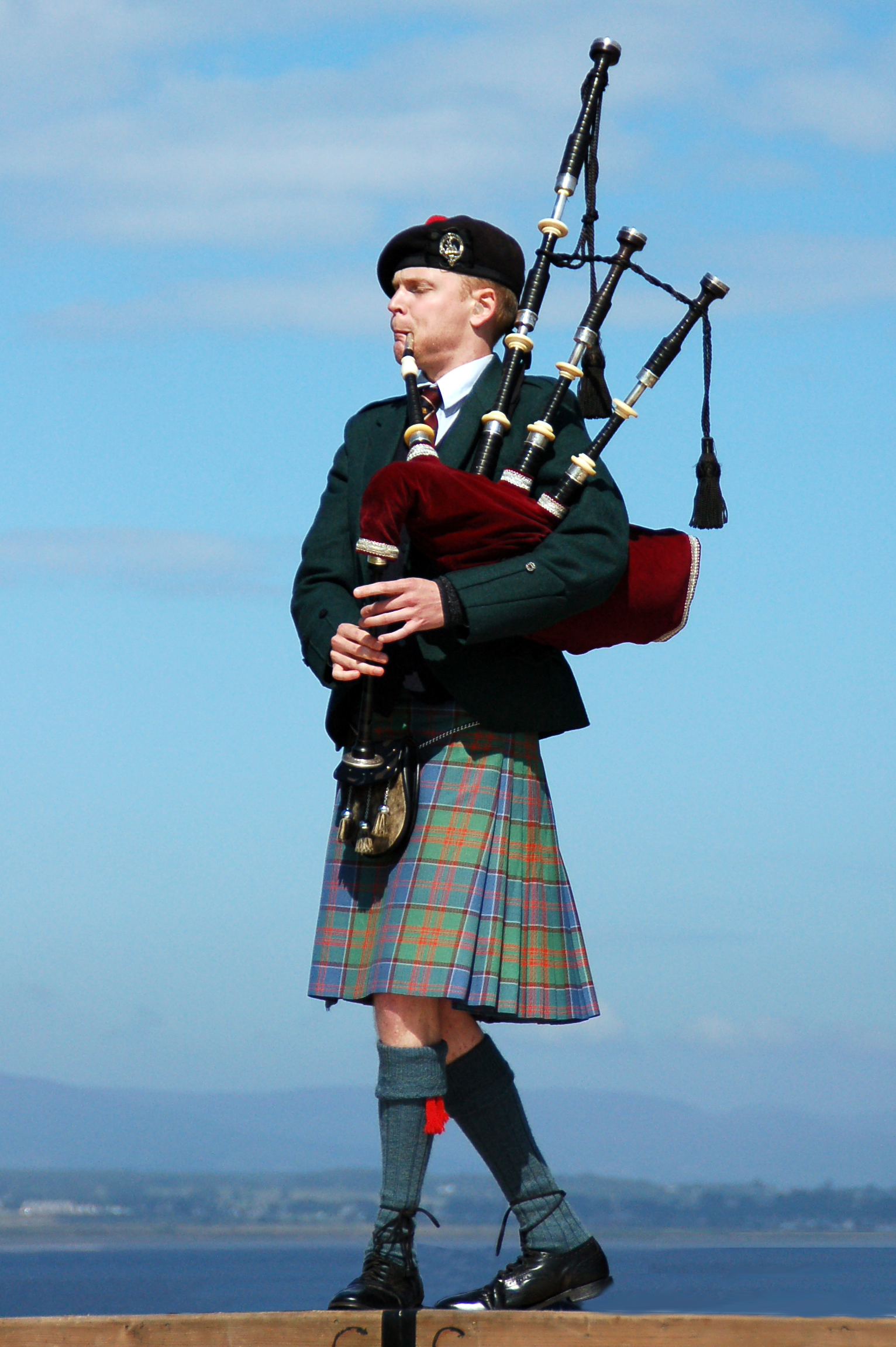 The bagpiper by Liz24601 on DeviantArt
