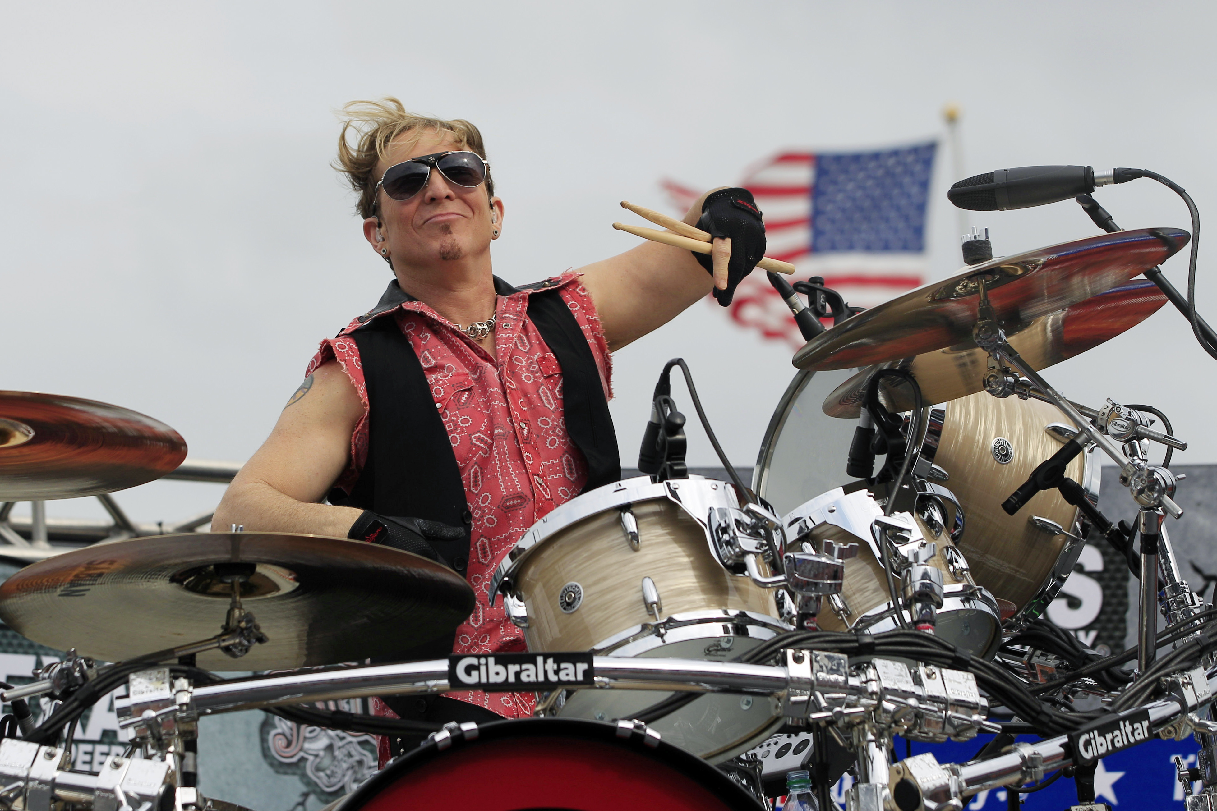 How P!NK's Drummer Gets Over Stage Fright | Fortune