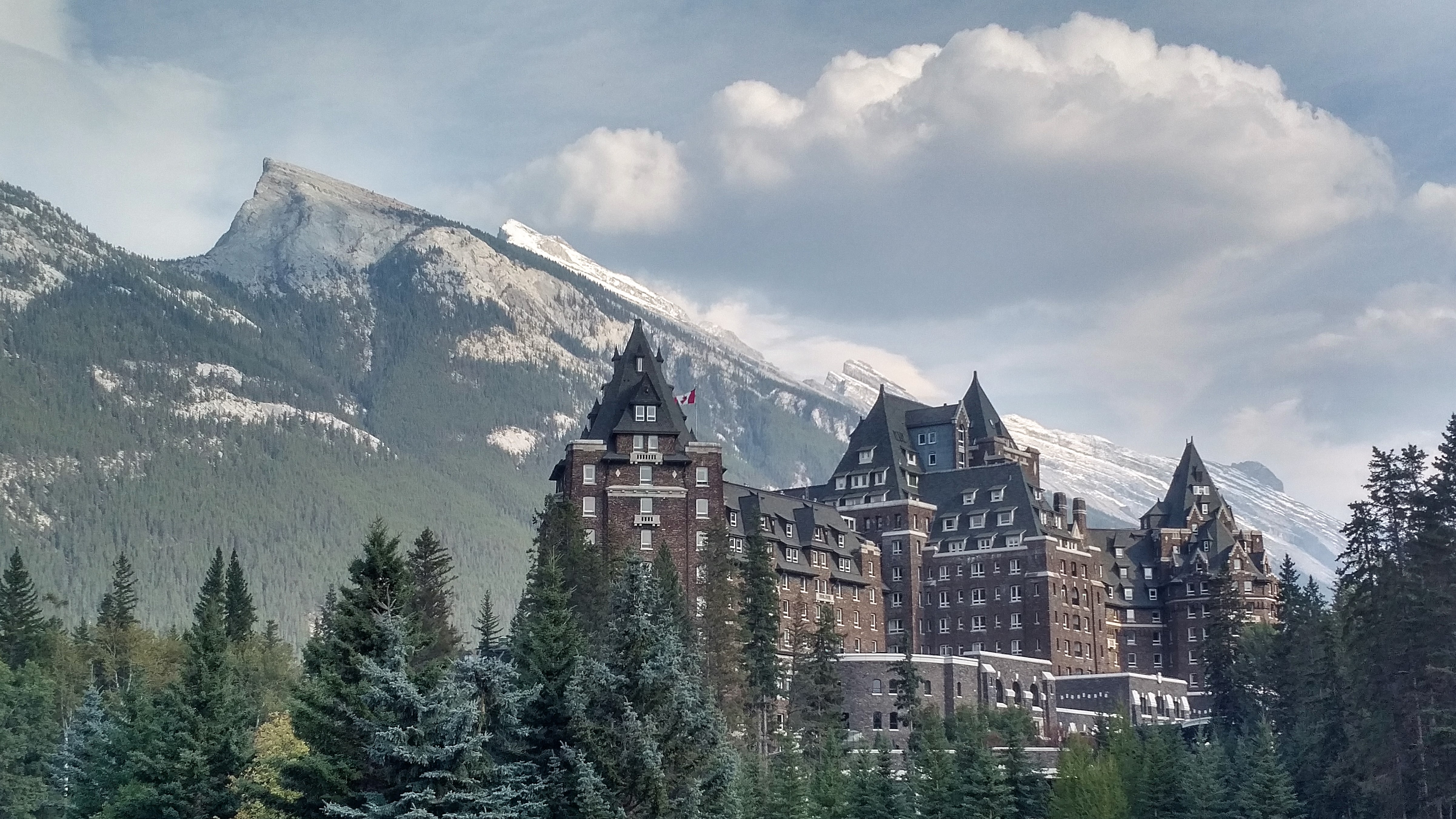 Banff Springs Hotel - Wikipedia