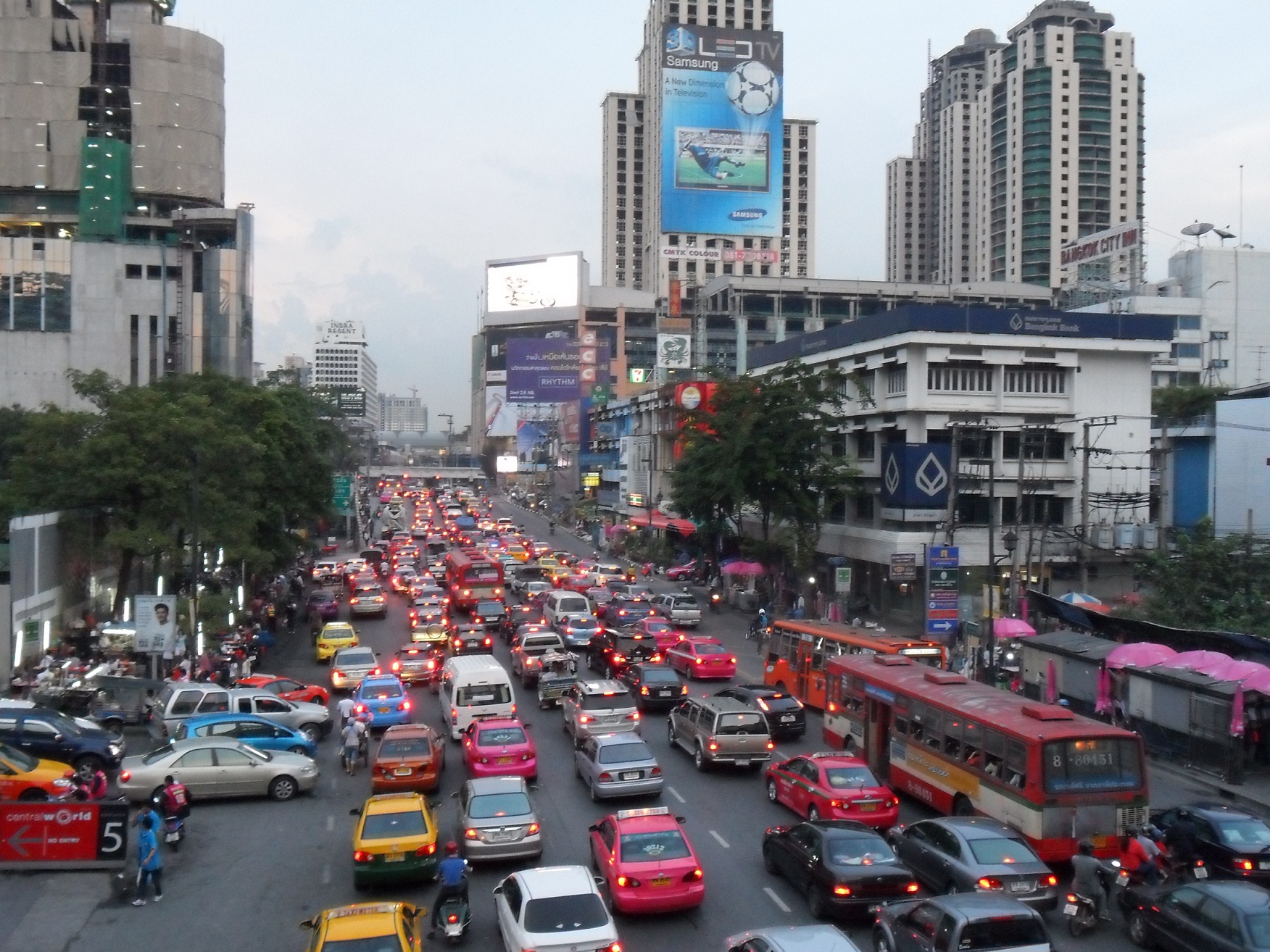 File:Traffic jam in Bangkok.JPG - Wikimedia Commons