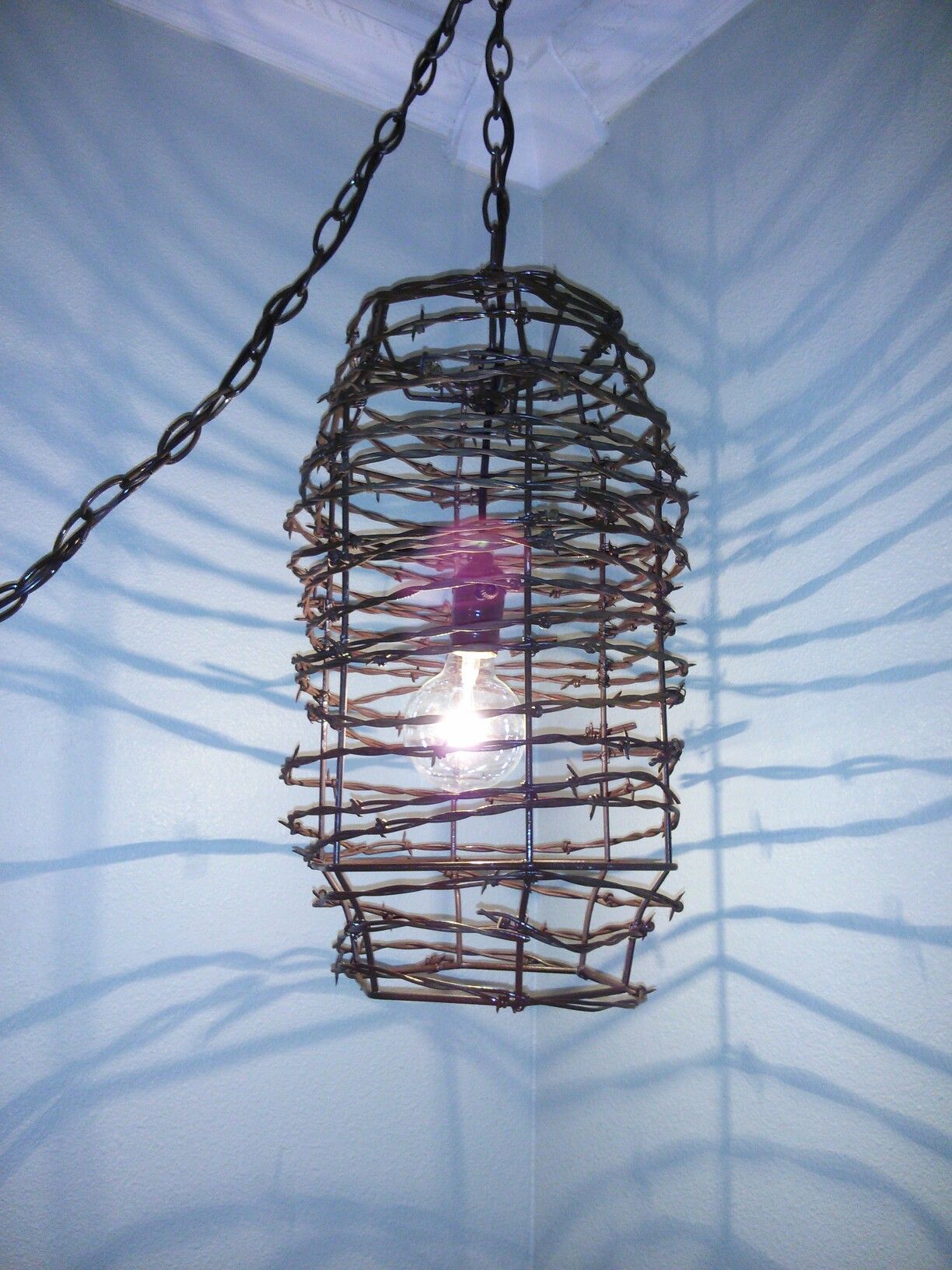 Just finished this rusty barbed wire pendant light. I think it ...