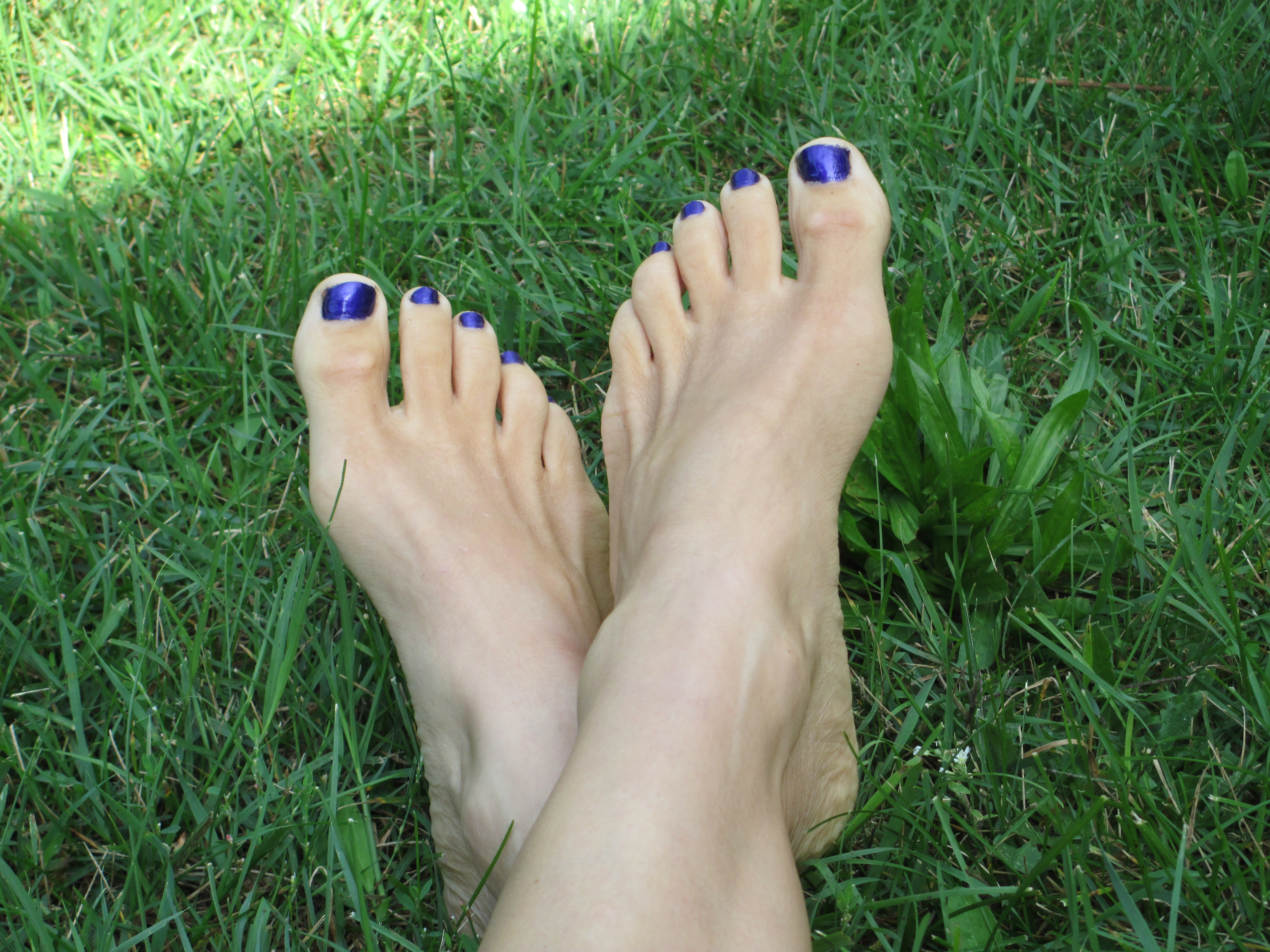 Going Barefoot in Public: How to Have Healthy Feet and Get Kicked ...