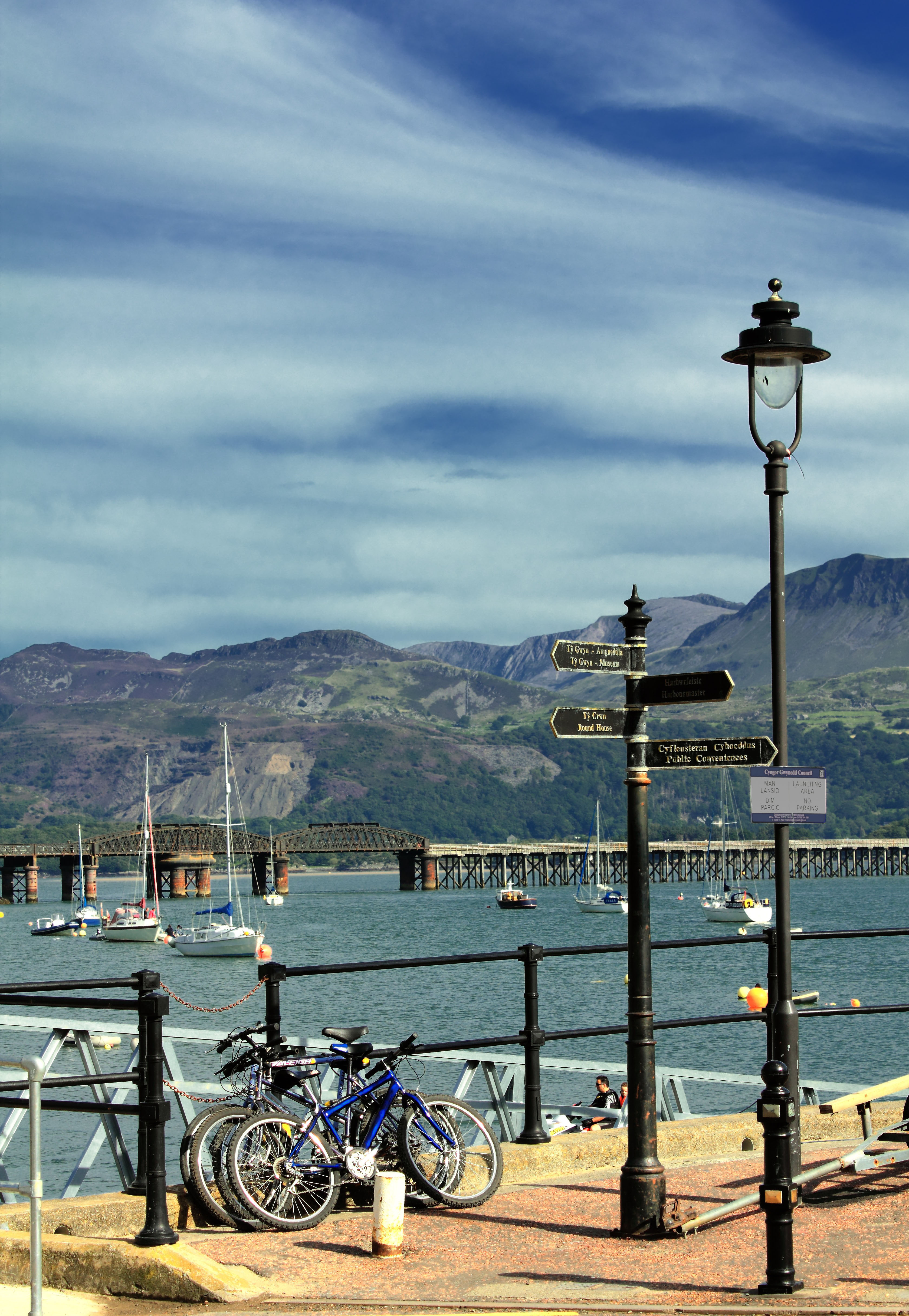 Barmouth harbour photo