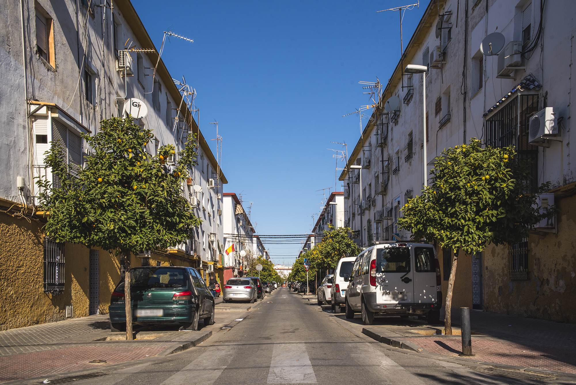 Ser joven en Los Pajaritos, el barrio más pobre de España - VICE