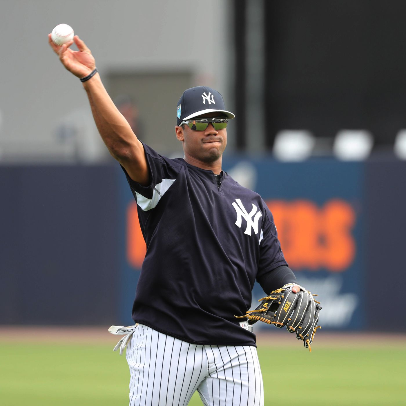 Russell Wilson looks good in the video of his at-bat for the Yankees ...