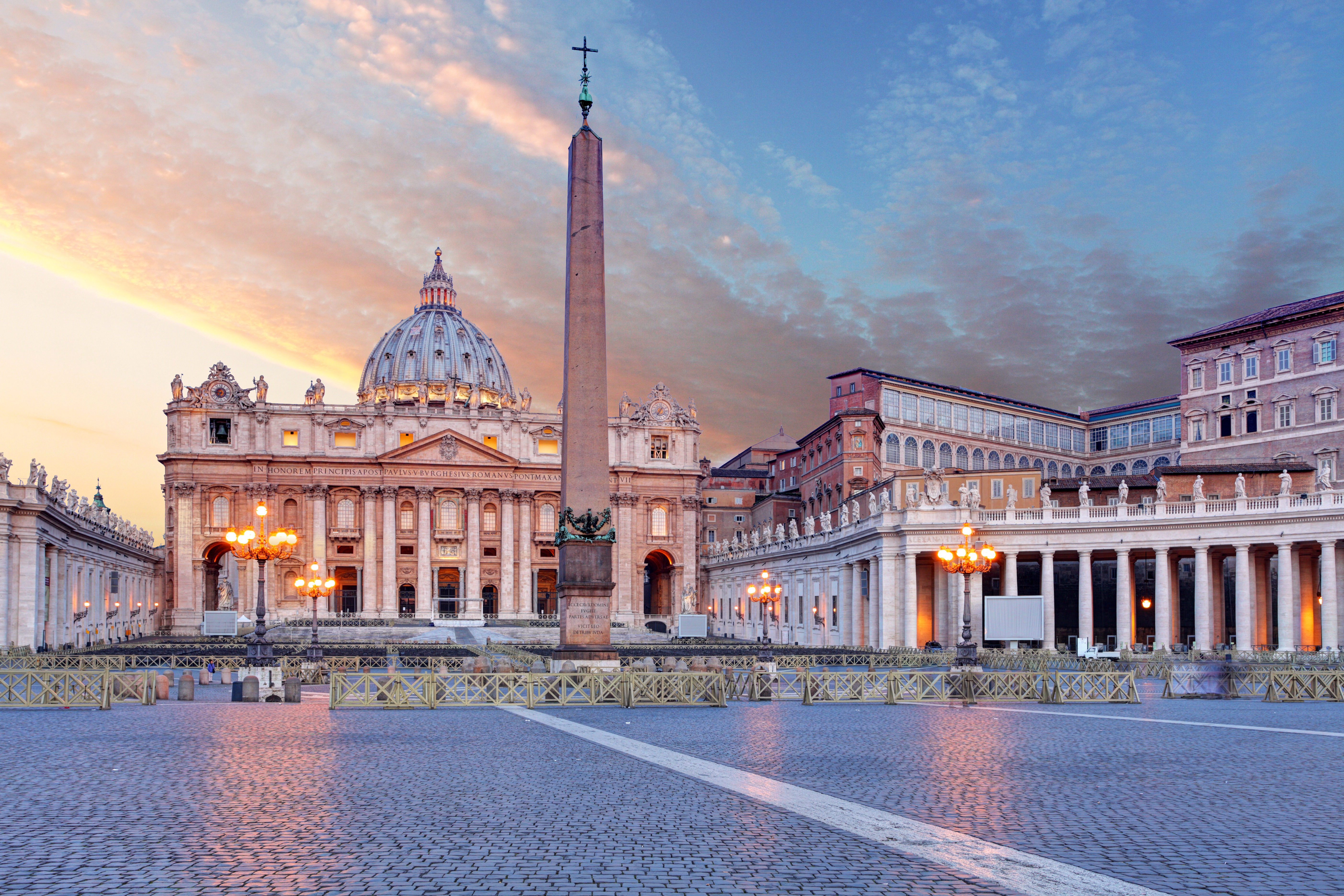 Building St. Peter's Basilica: Architects, Artists and Ambition