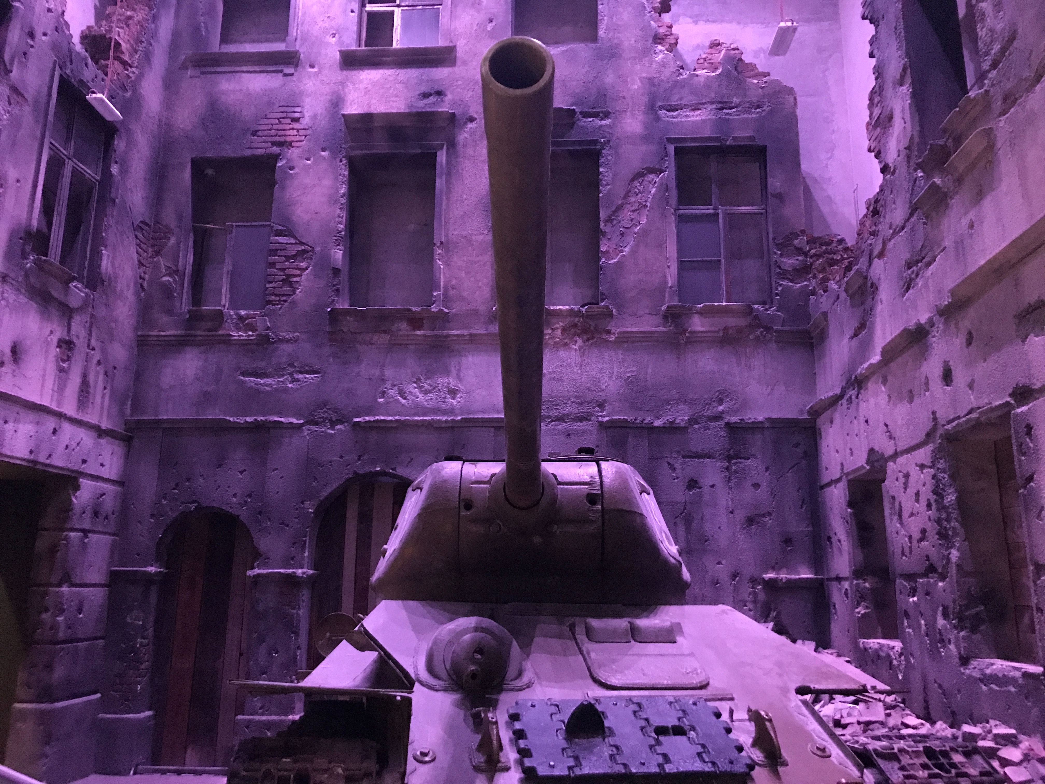 Battle Tank Near Concrete Structures, Abandoned, Architecture, Building, Exterior, HQ Photo