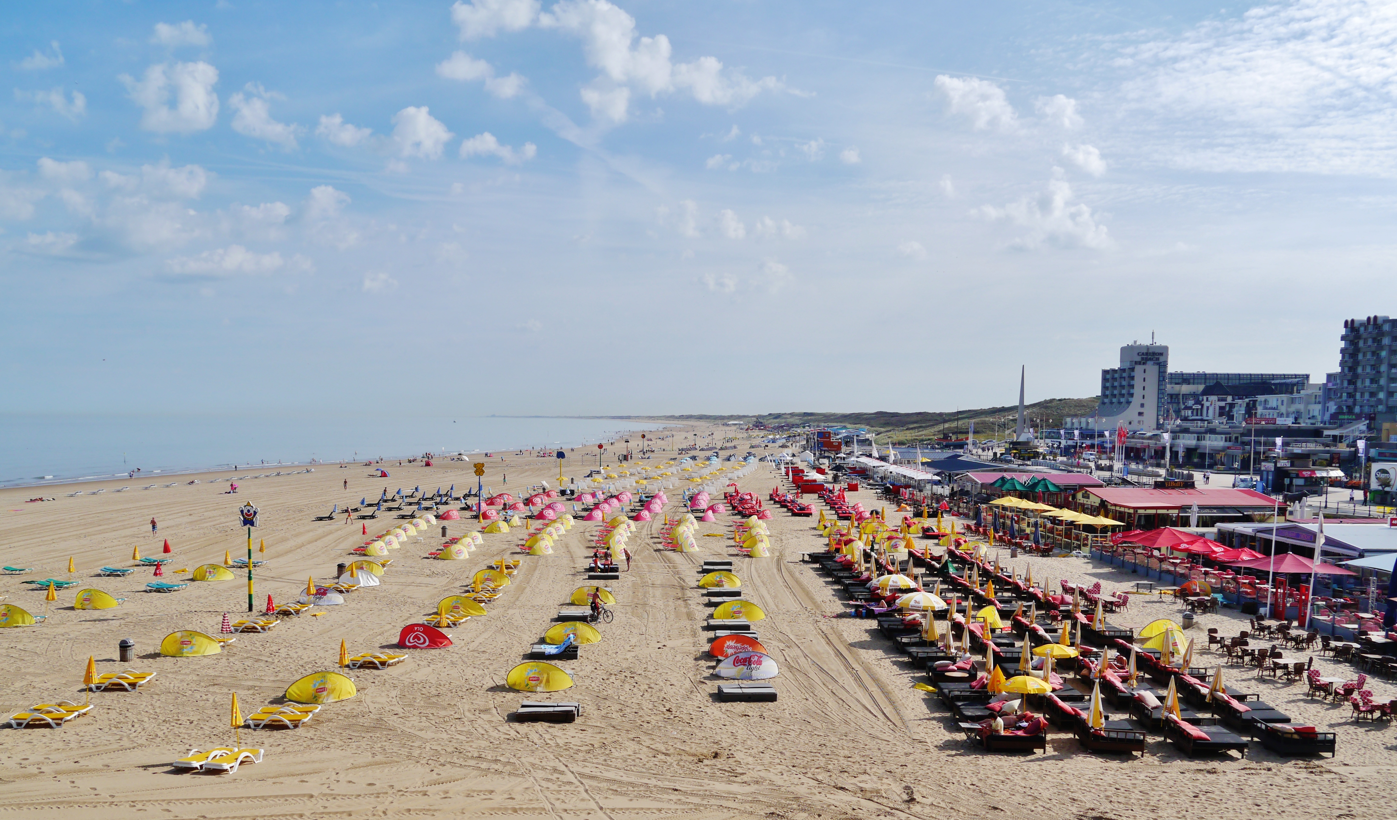 File:Den Haag Scheveningen Beach 23.jpg - Wikimedia Commons