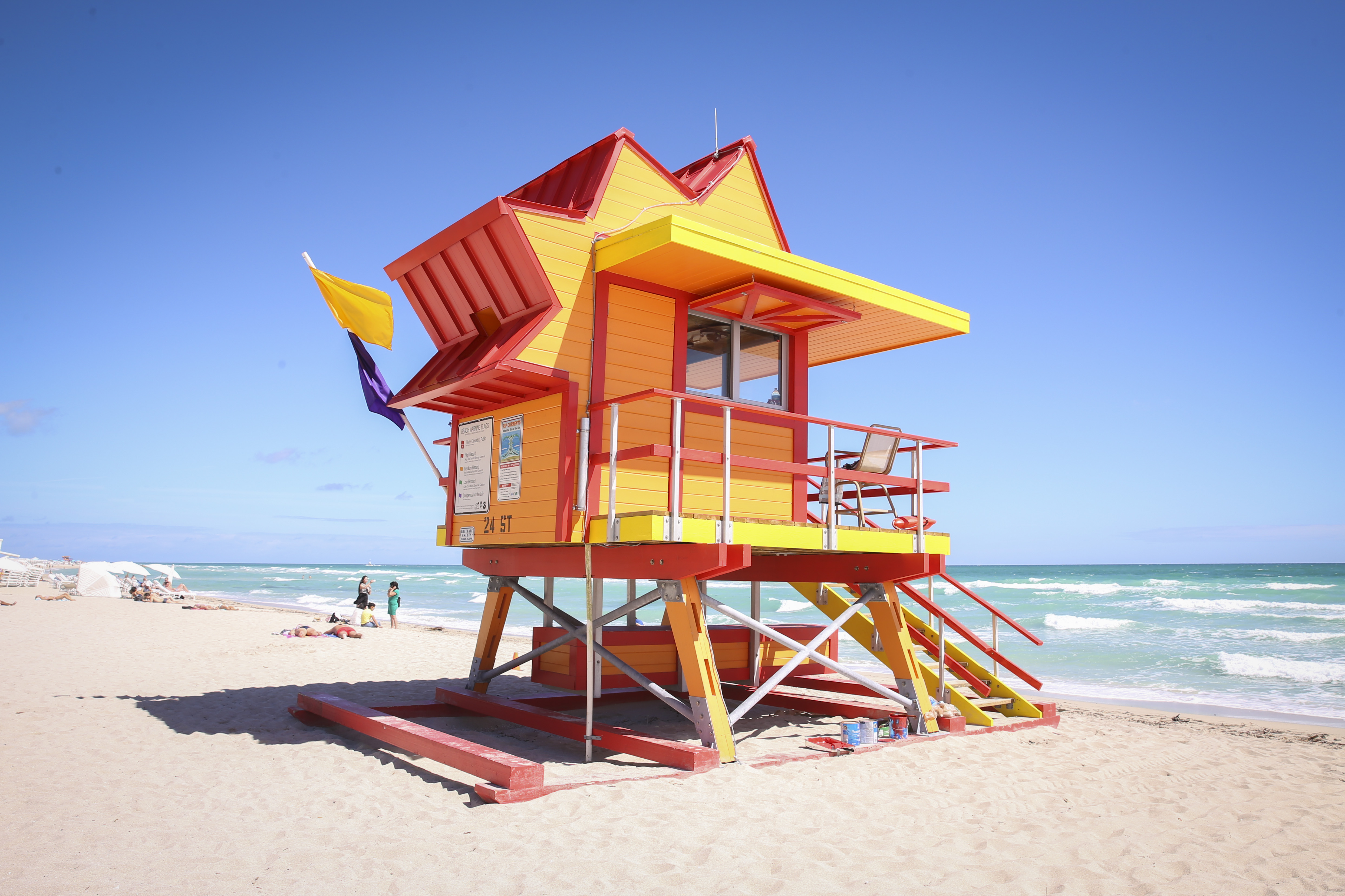 Miami Beach Unveils New Lifeguard Towers « CBS Miami