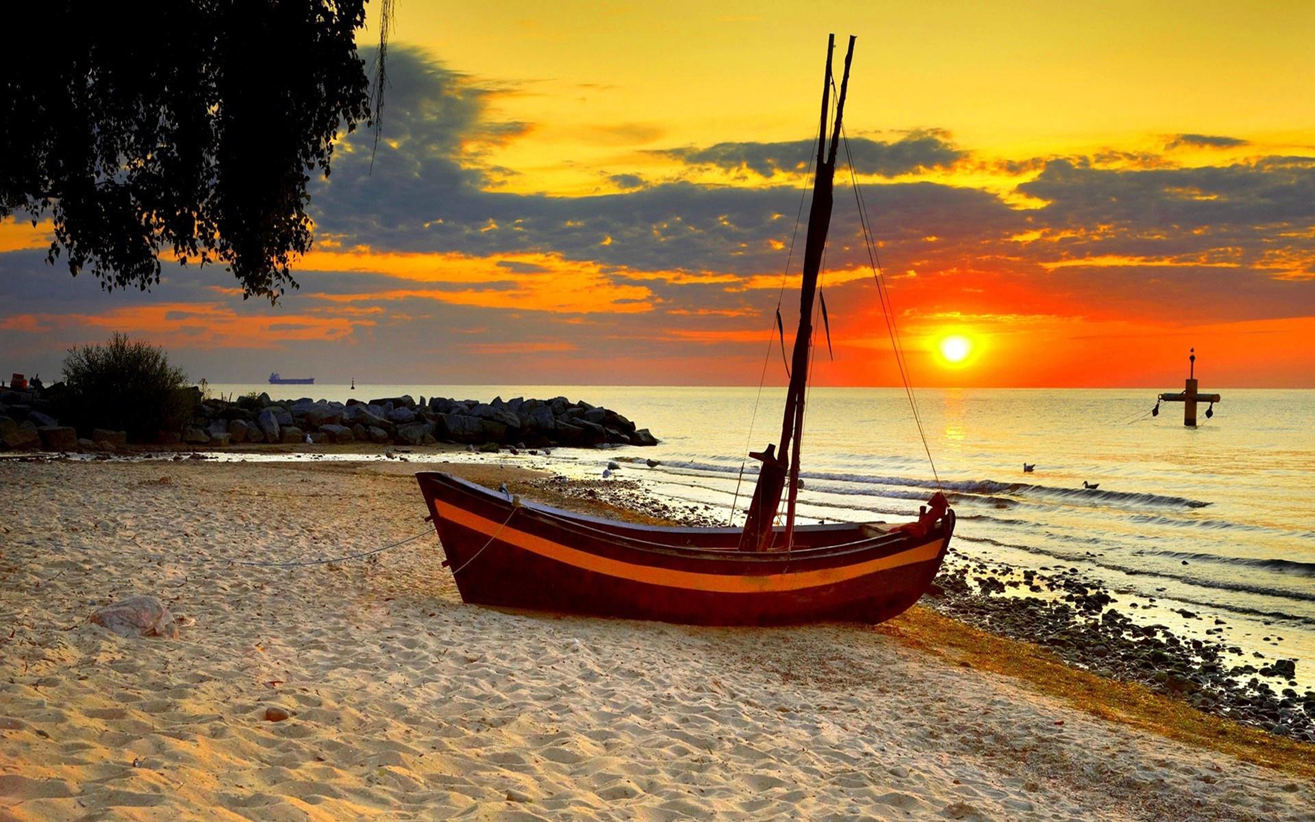 Little Sailboat On A Beach At Sunset : Wallpapers13.com