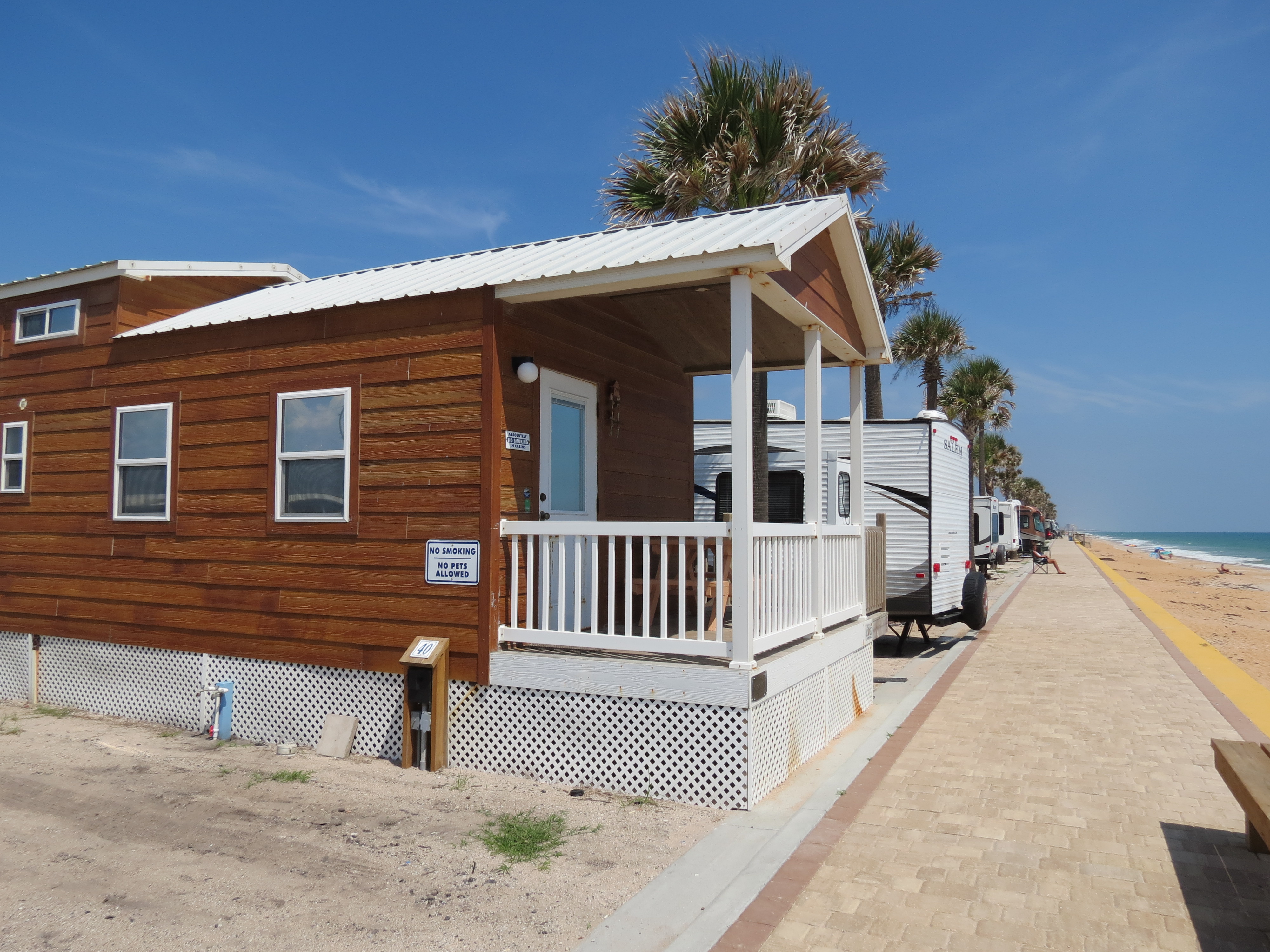 Cabins | Beverly Beach Camptown