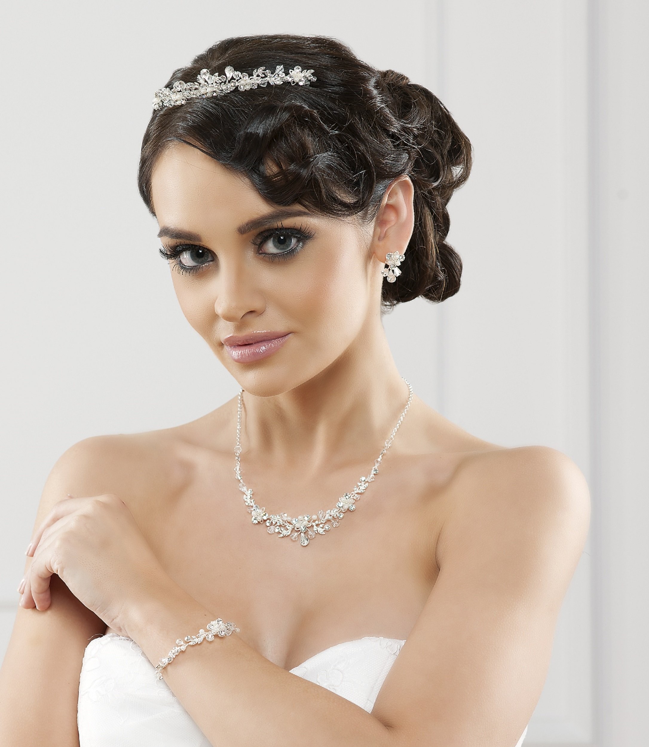 Necklace, Earrings and Bracelet buy online | Beautiful Bride Shop