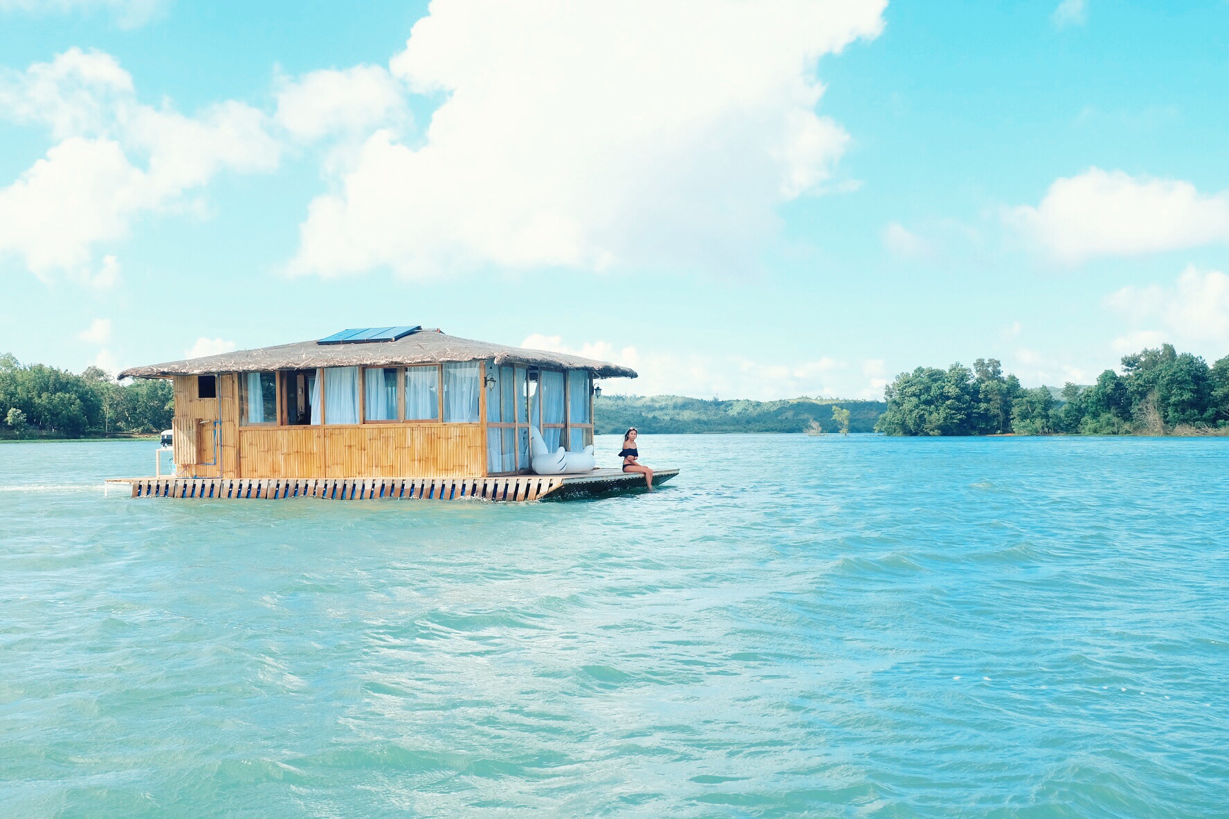That Perfect Staycation In Aquascape, Caliraya Lake – Colz Vidal