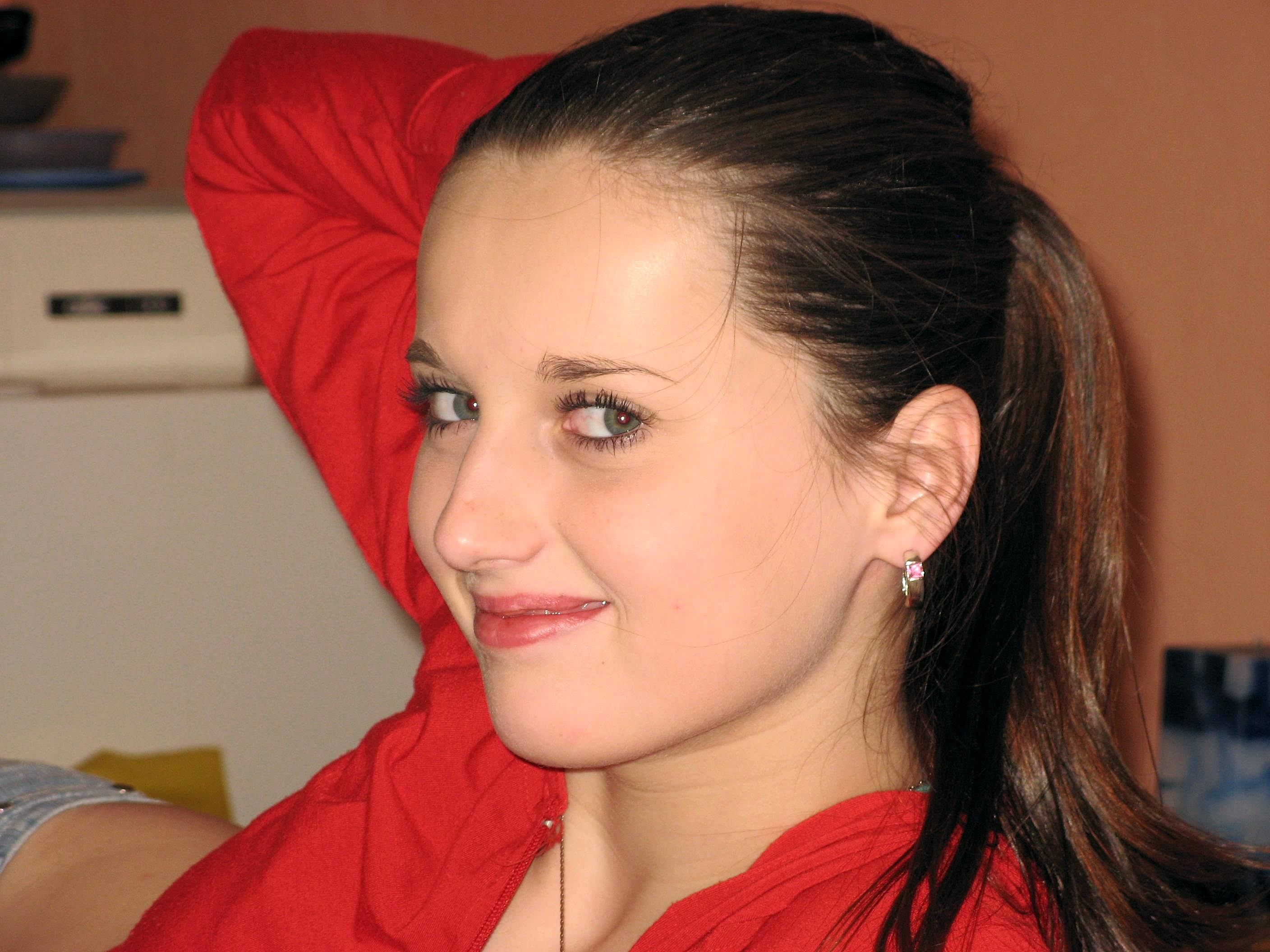 File:Beautiful girl face.jpg - Wikimedia Commons