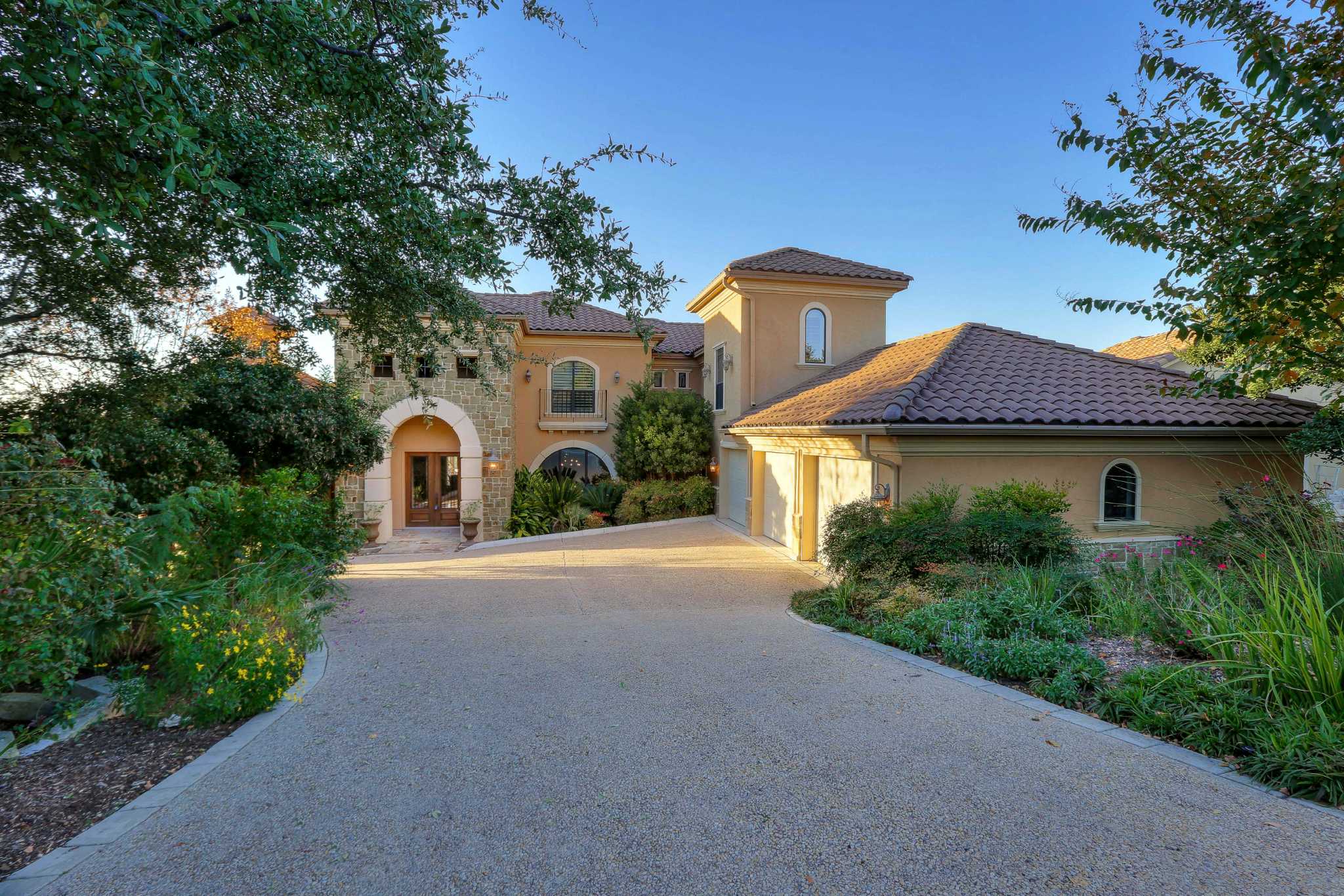 Mansion with beautiful view of Stone Oak hits San Antonio market for ...