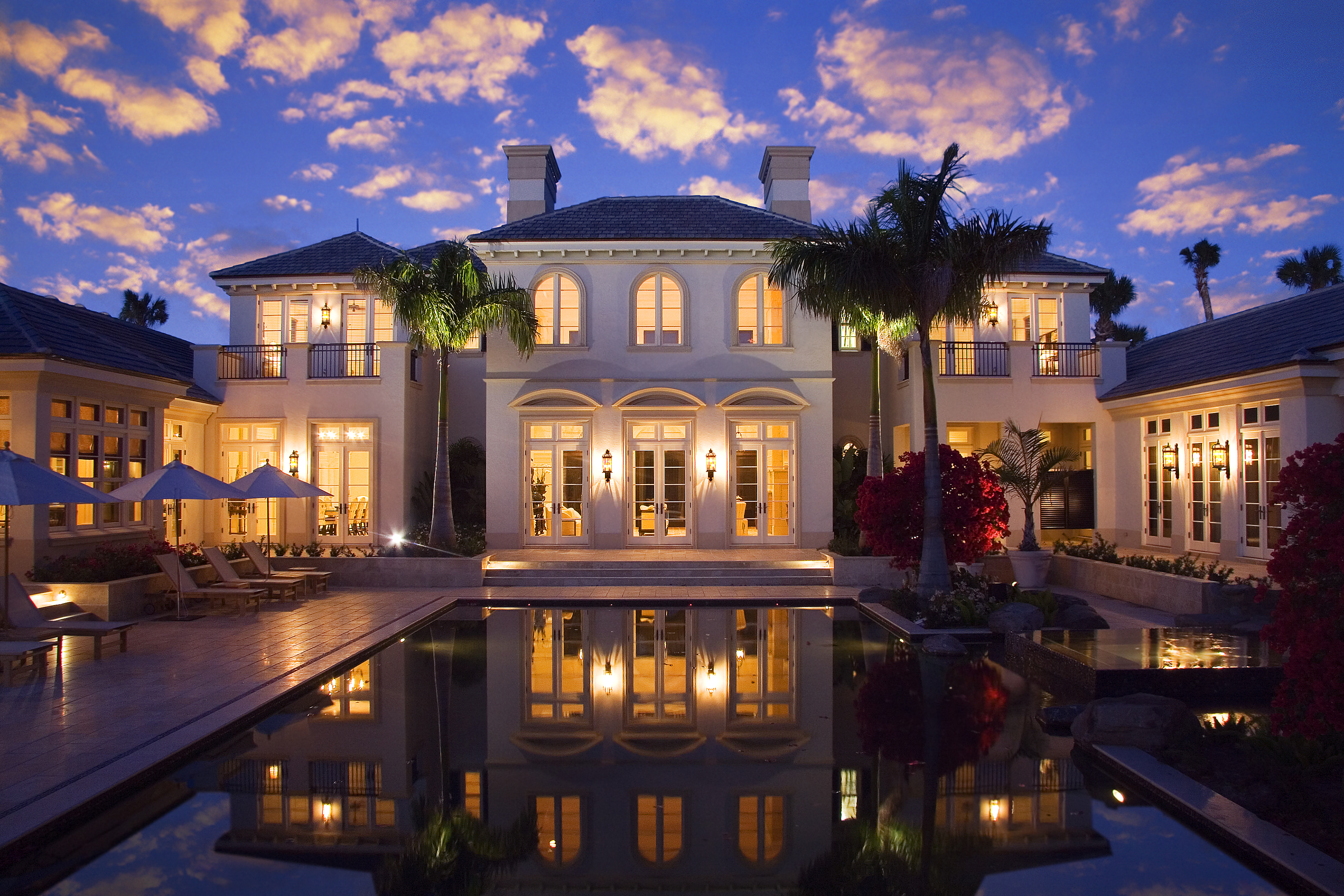 Big mansion photo