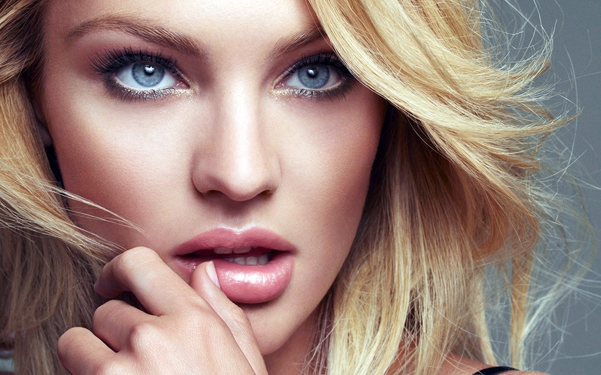 Save Big Tips » 10723-beautiful-model-girl-blonde-candice-swanepoel ...