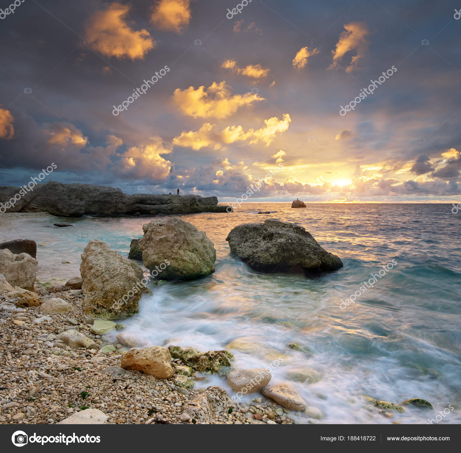 Beautiful seascape nature. — Stock Photo © zatvor #188418722