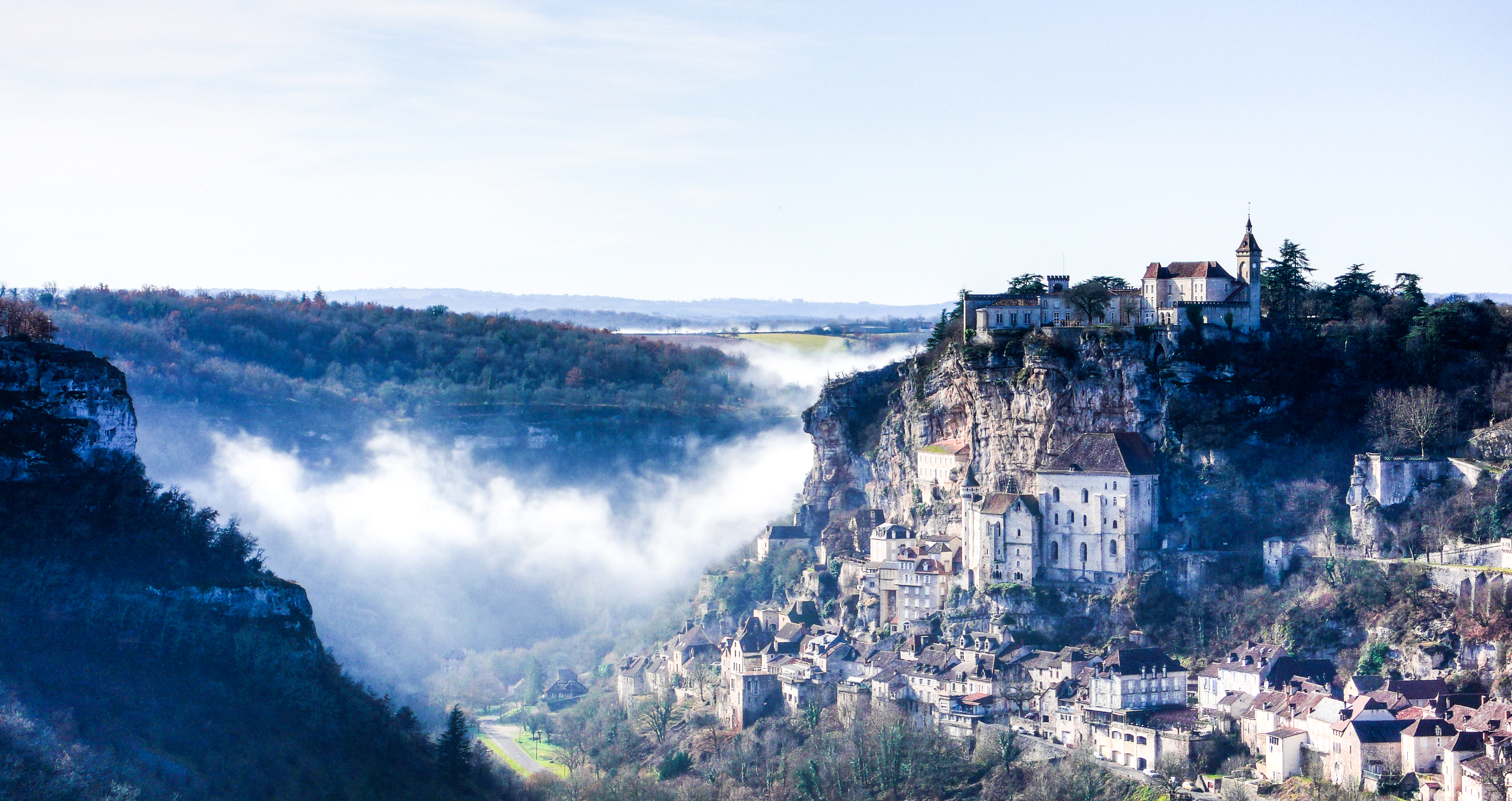 10 Beautiful Towns You Need To Visit In The South Of France - Hand ...