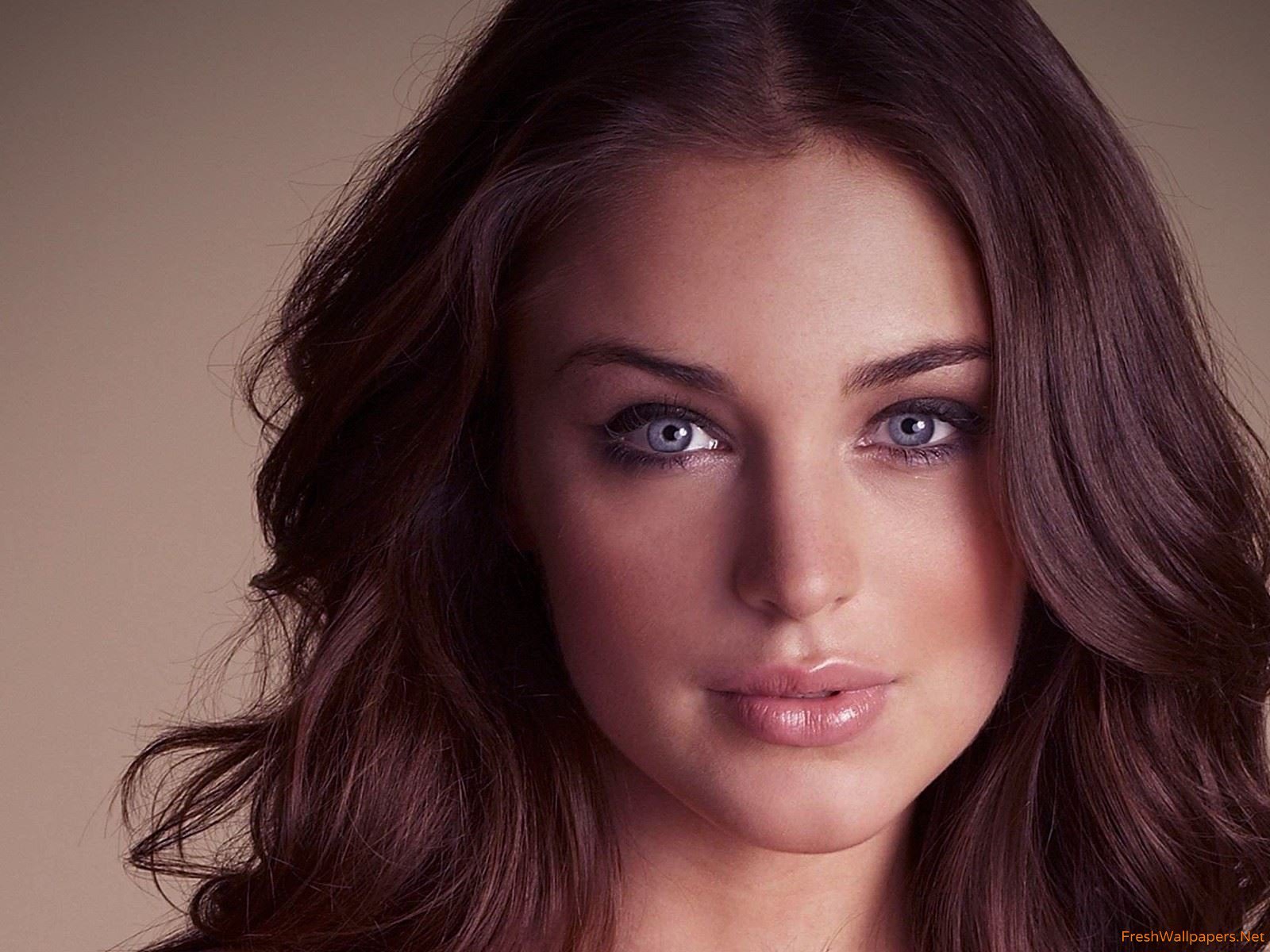Brace Your Eyes: The Most Beautiful Women on Earth