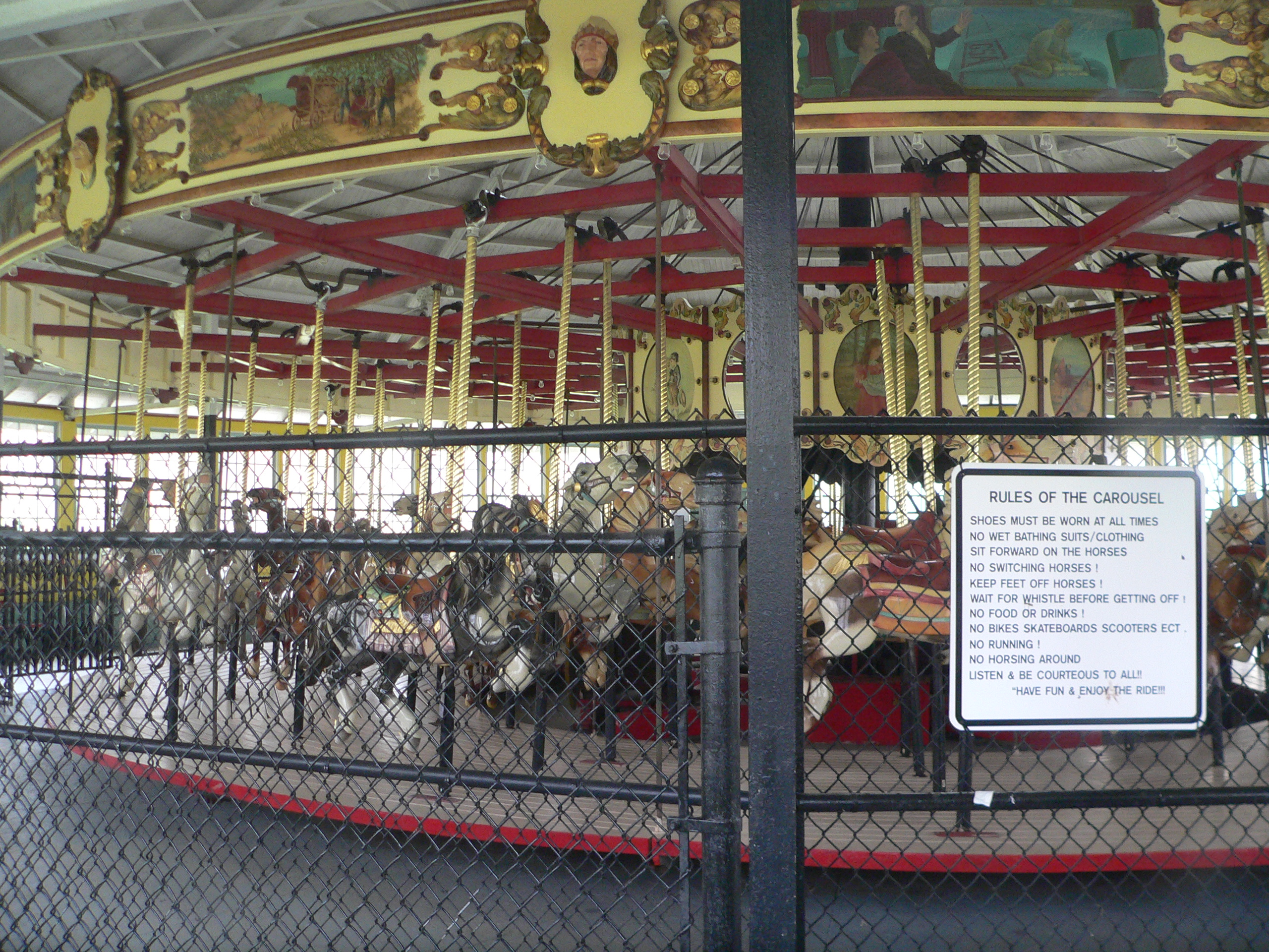 File:George F. Johnson Recreation Park Carousel 1.jpg - Wikimedia ...