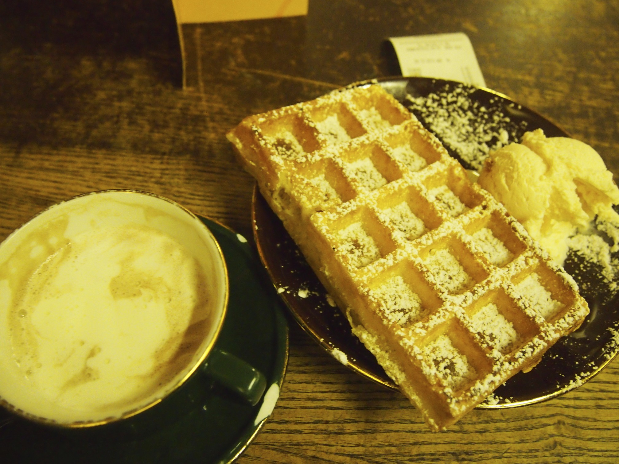 Belgium waffle photo