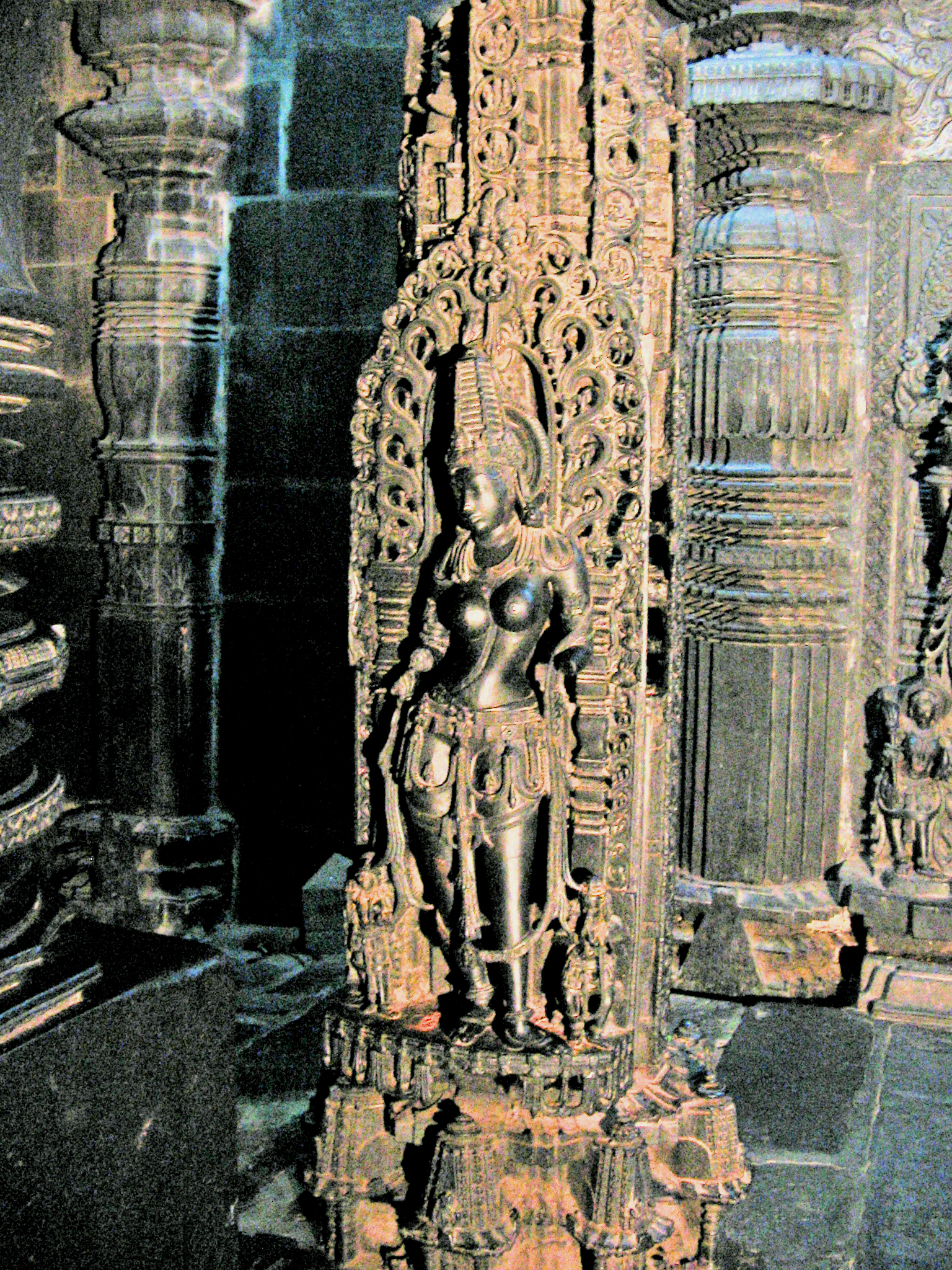 Belur temple photo