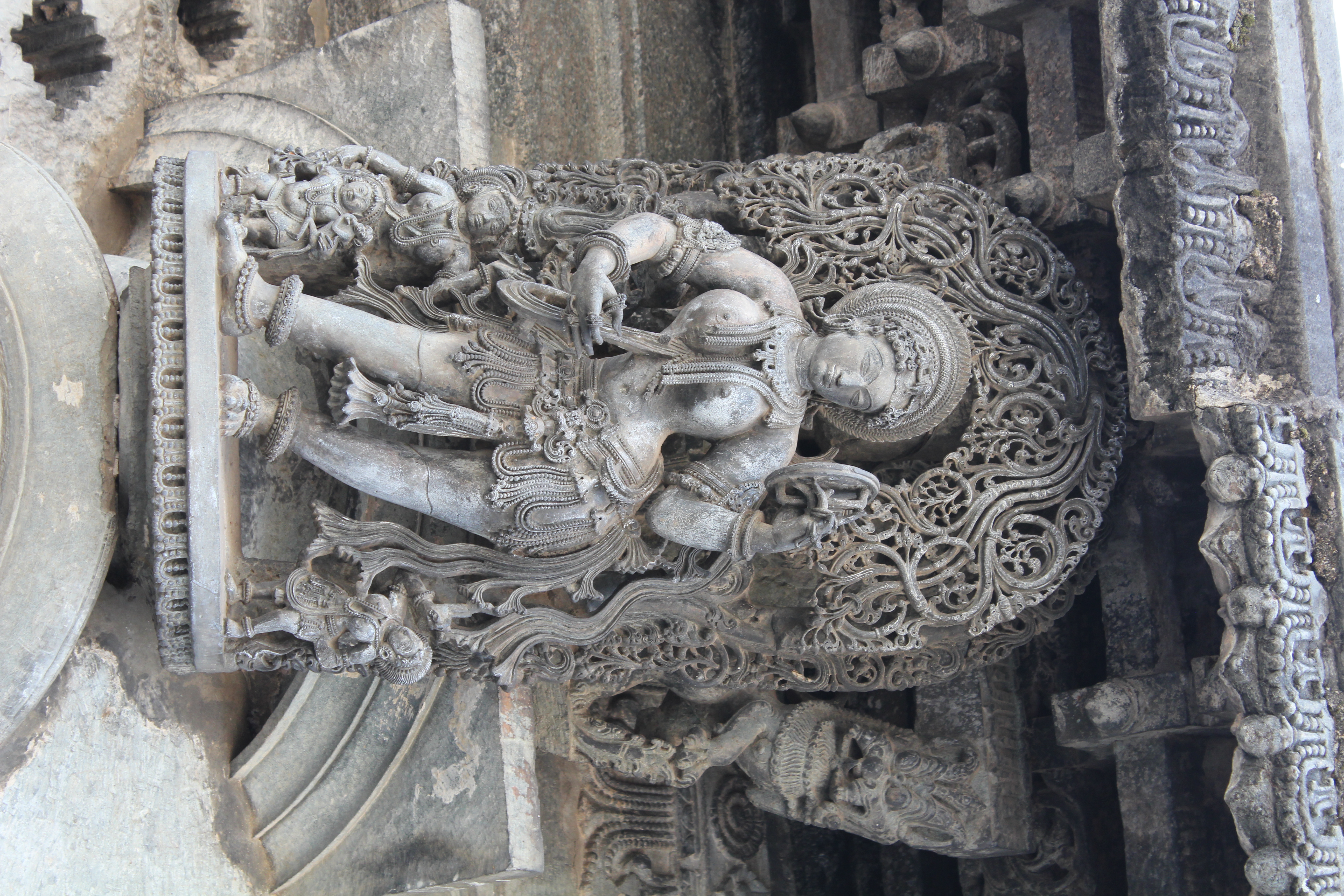 File:Belur, Chennakeshava Temple, beauty and mirror (9882265124).jpg ...