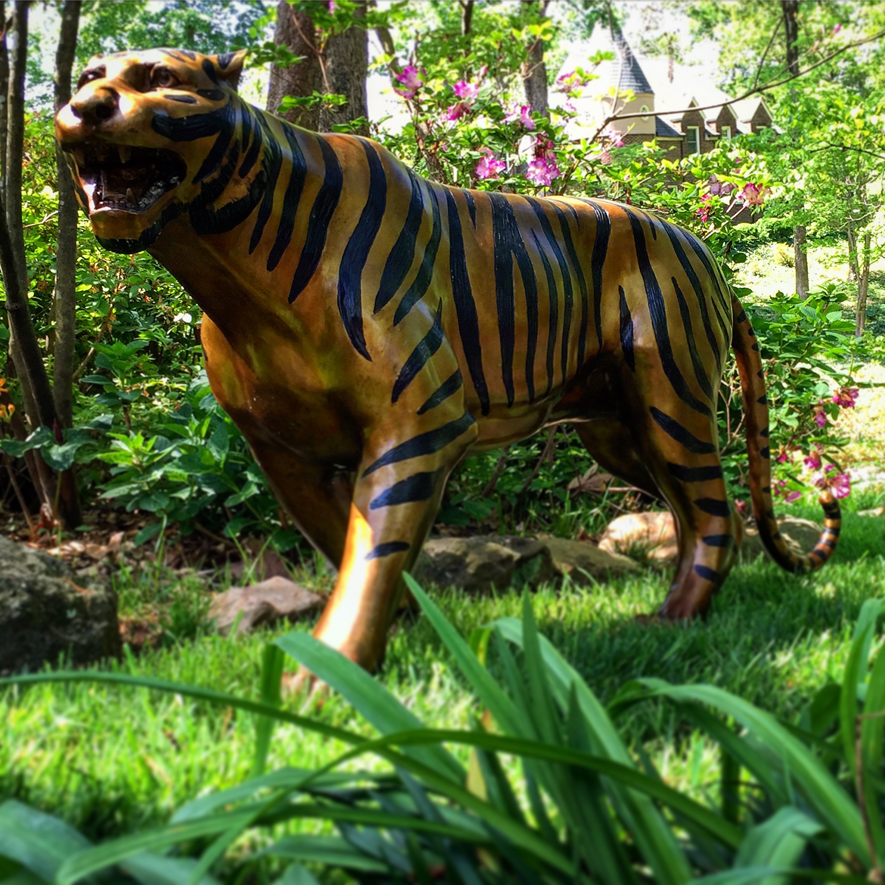 Bronze Bengal Tiger Sculpture | Metropolitan Galleries Inc.