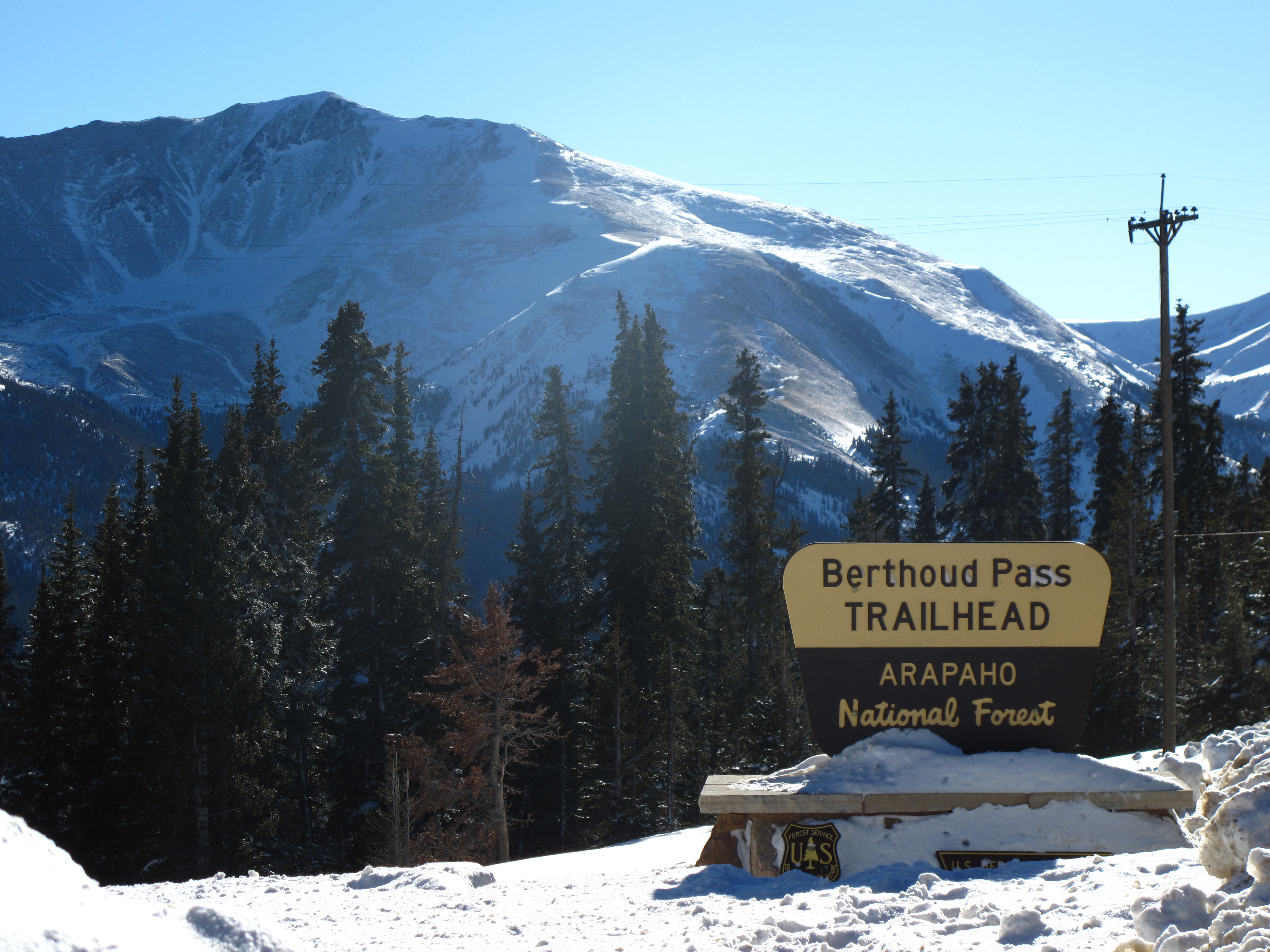File:Berthoud Pass Trailhead sign.jpg - Wikimedia Commons