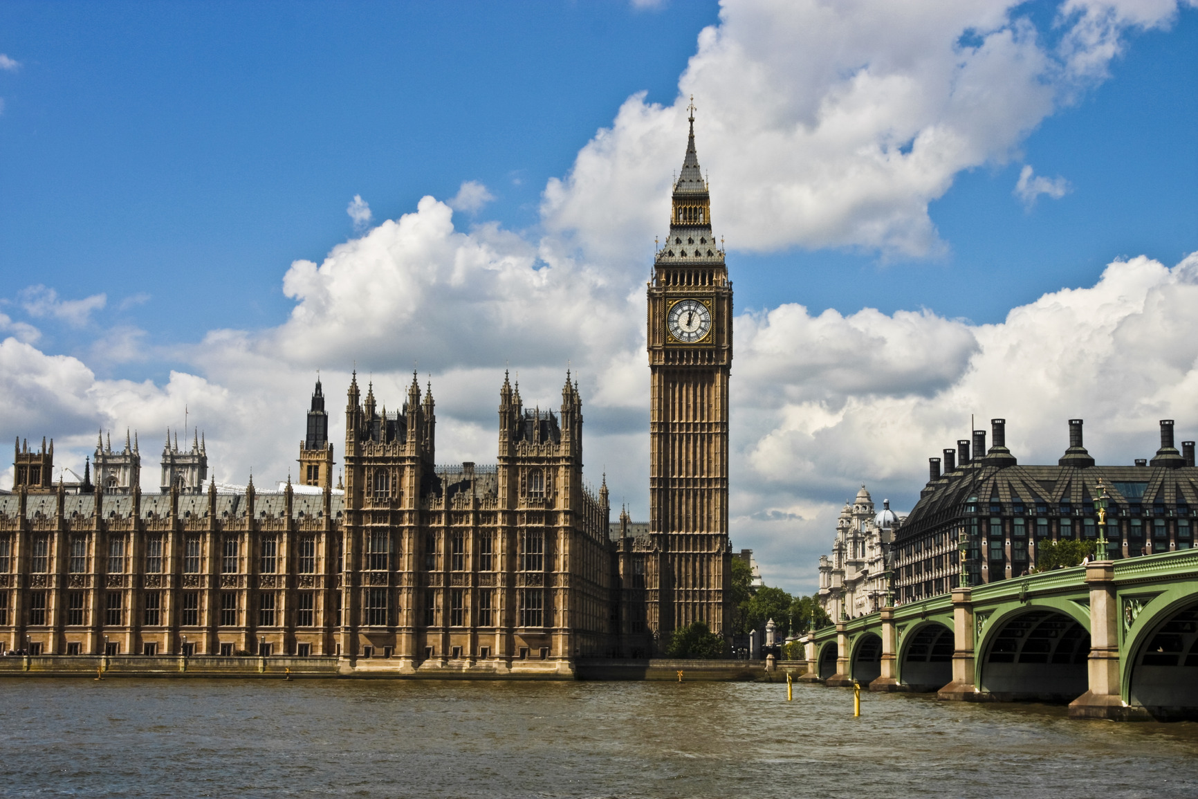 Big Ben Clock in London - Traveldaily