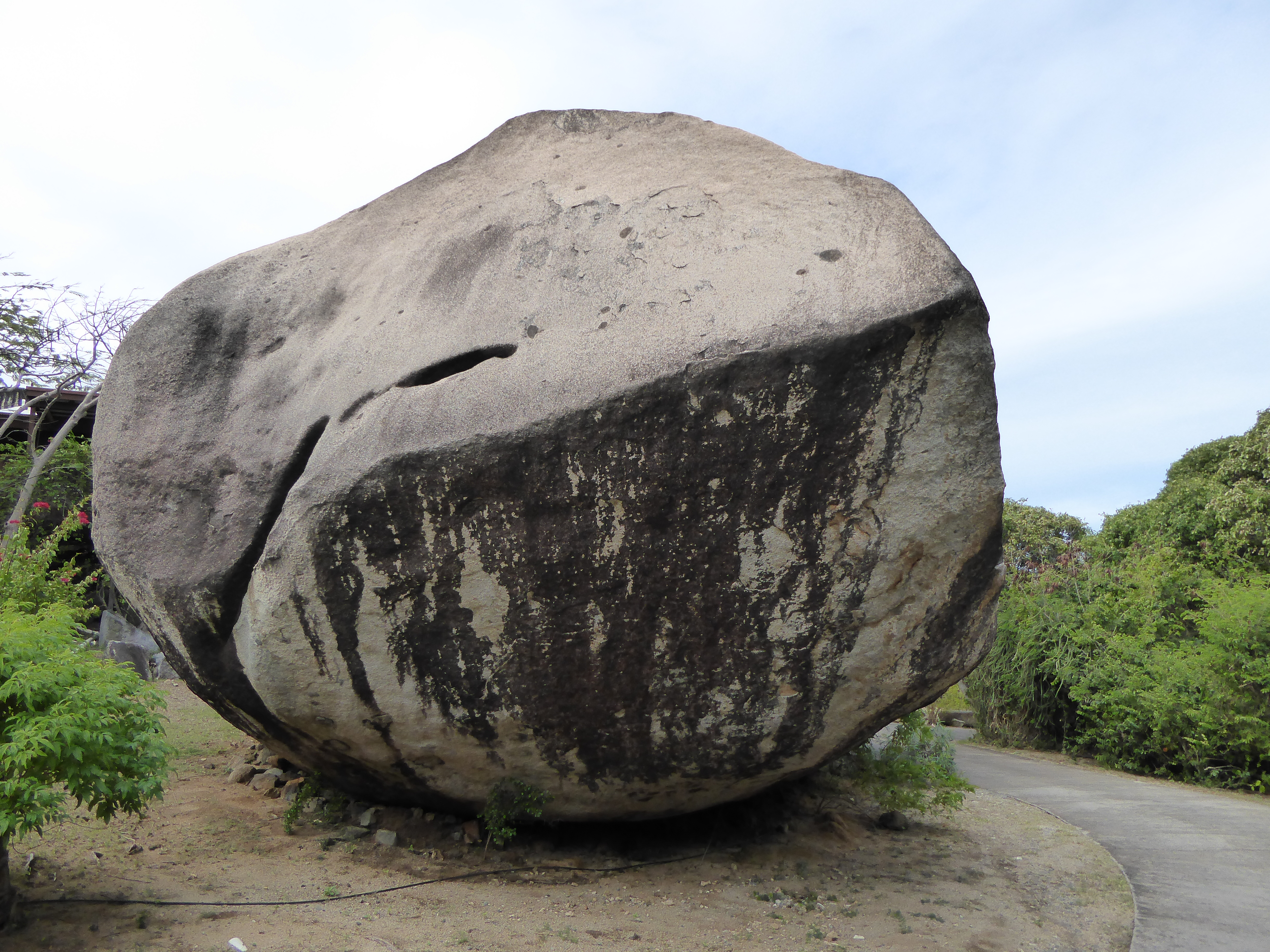 File:Virgin Gorda, British Virgin Islands — Big stone.JPG ...
