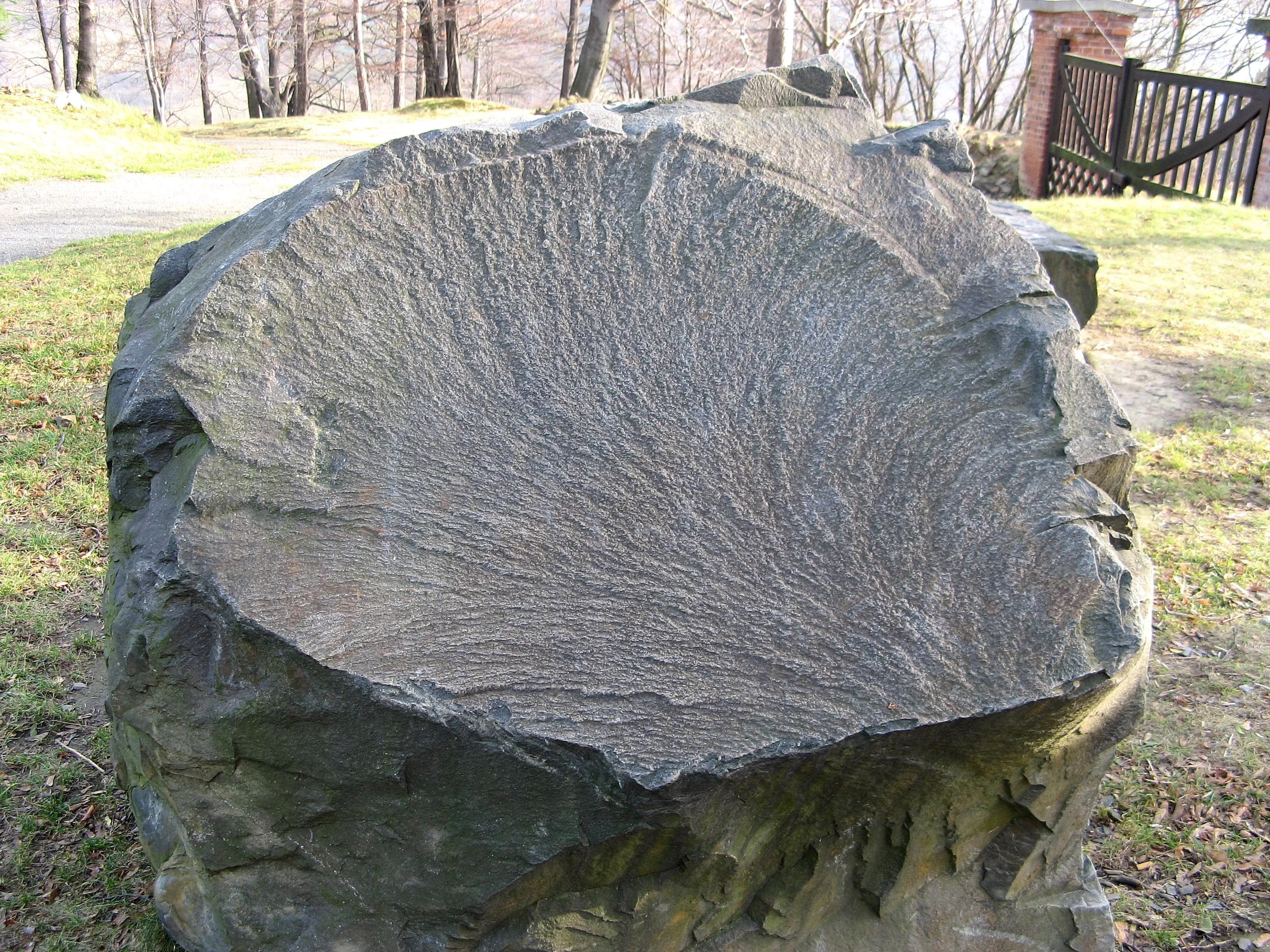 File:Big stone.jpg - Wikimedia Commons