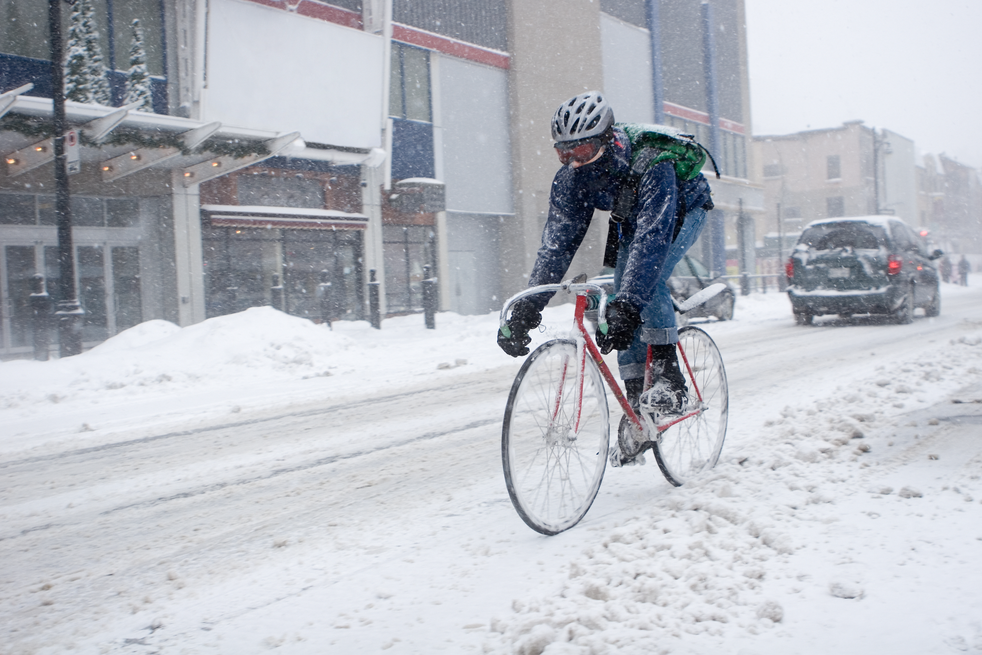 Winter cycling rapidly gaining popularity in Montreal - Canadian ...
