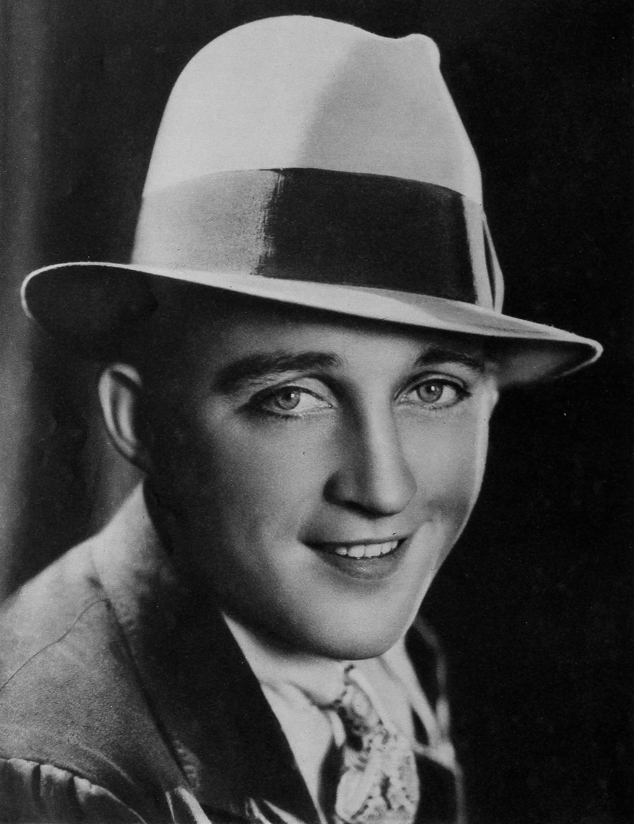 File:Bing Crosby - Modern Screen, September 1932.jpg - Wikimedia Commons