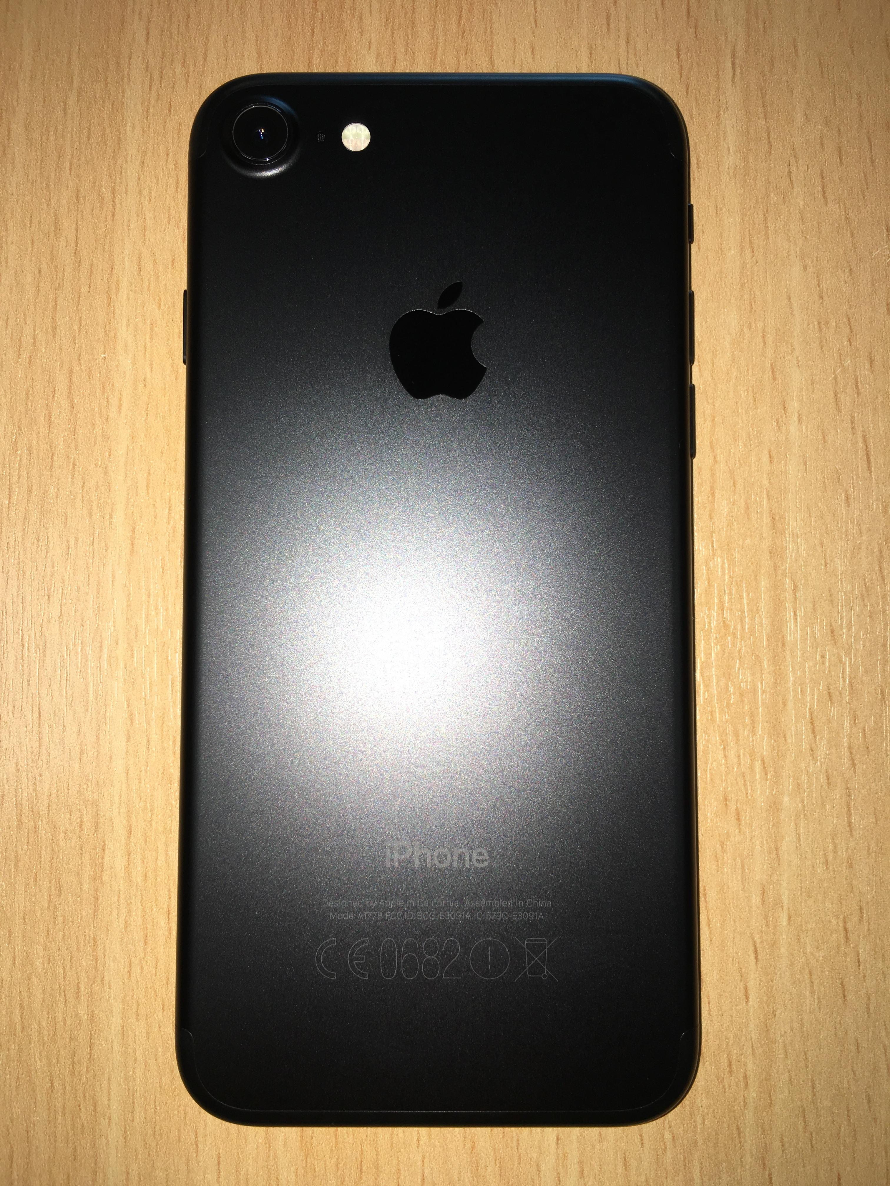 The Black (matte) iPhone 7 is gorgeous : iphone